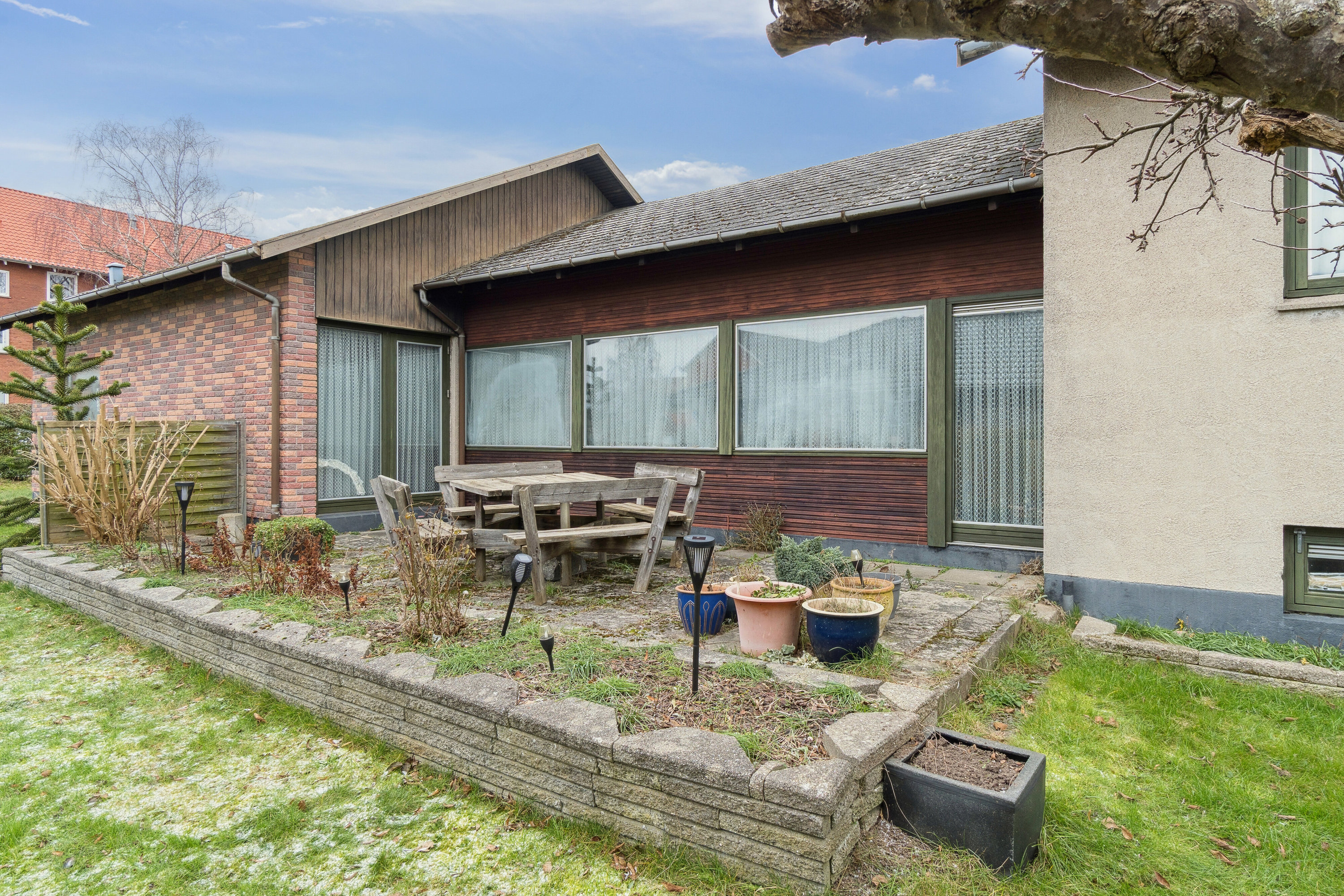 Fremhævet set fra haven billede i fuldskærmstilstand. Billede af Brøndbyvestervej 105, 2605 Brøndby