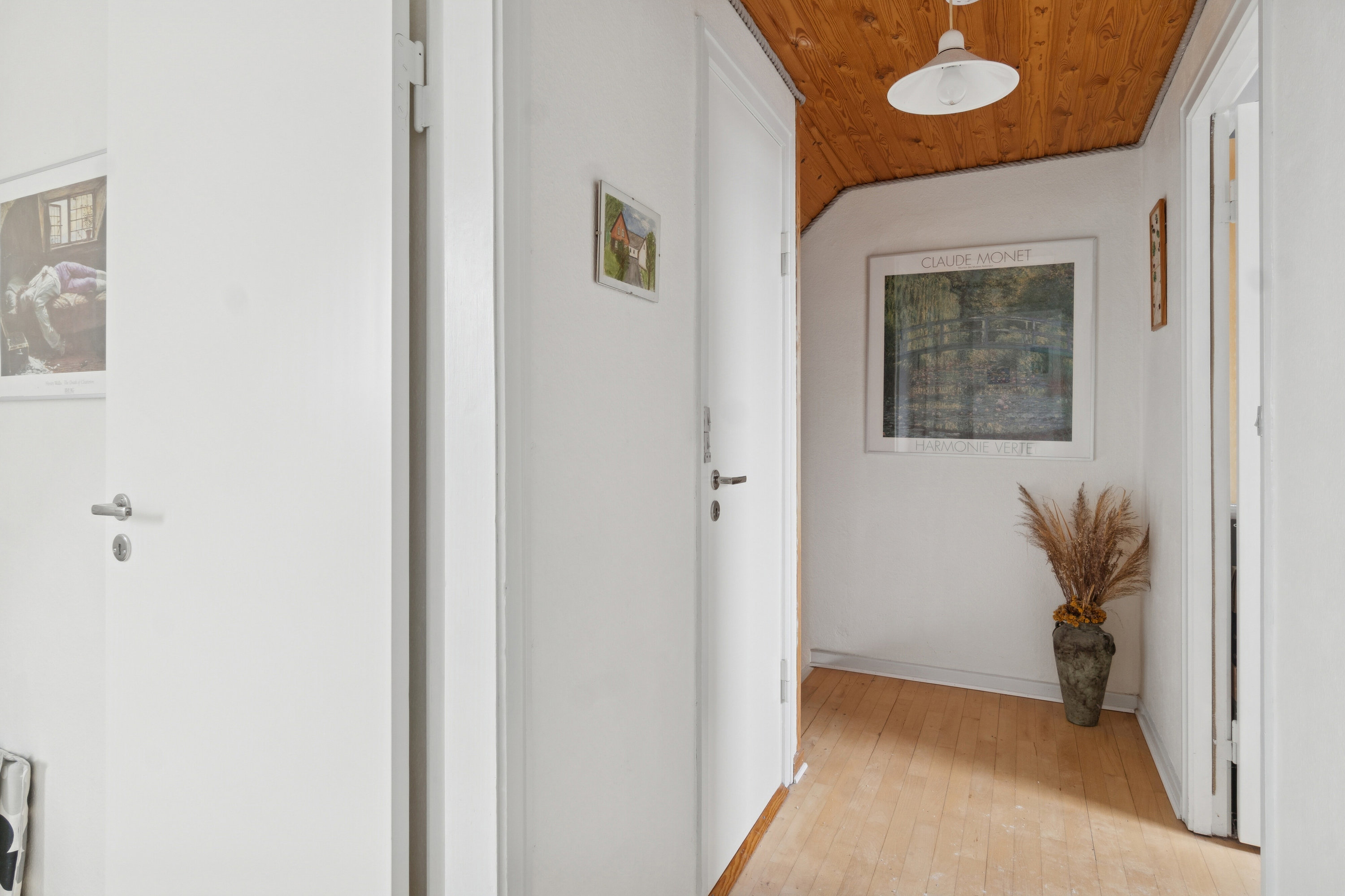 Fremhævet gang billede i fuldskærmstilstand. Billede af Brydes Alle 9, 4200 Slagelse