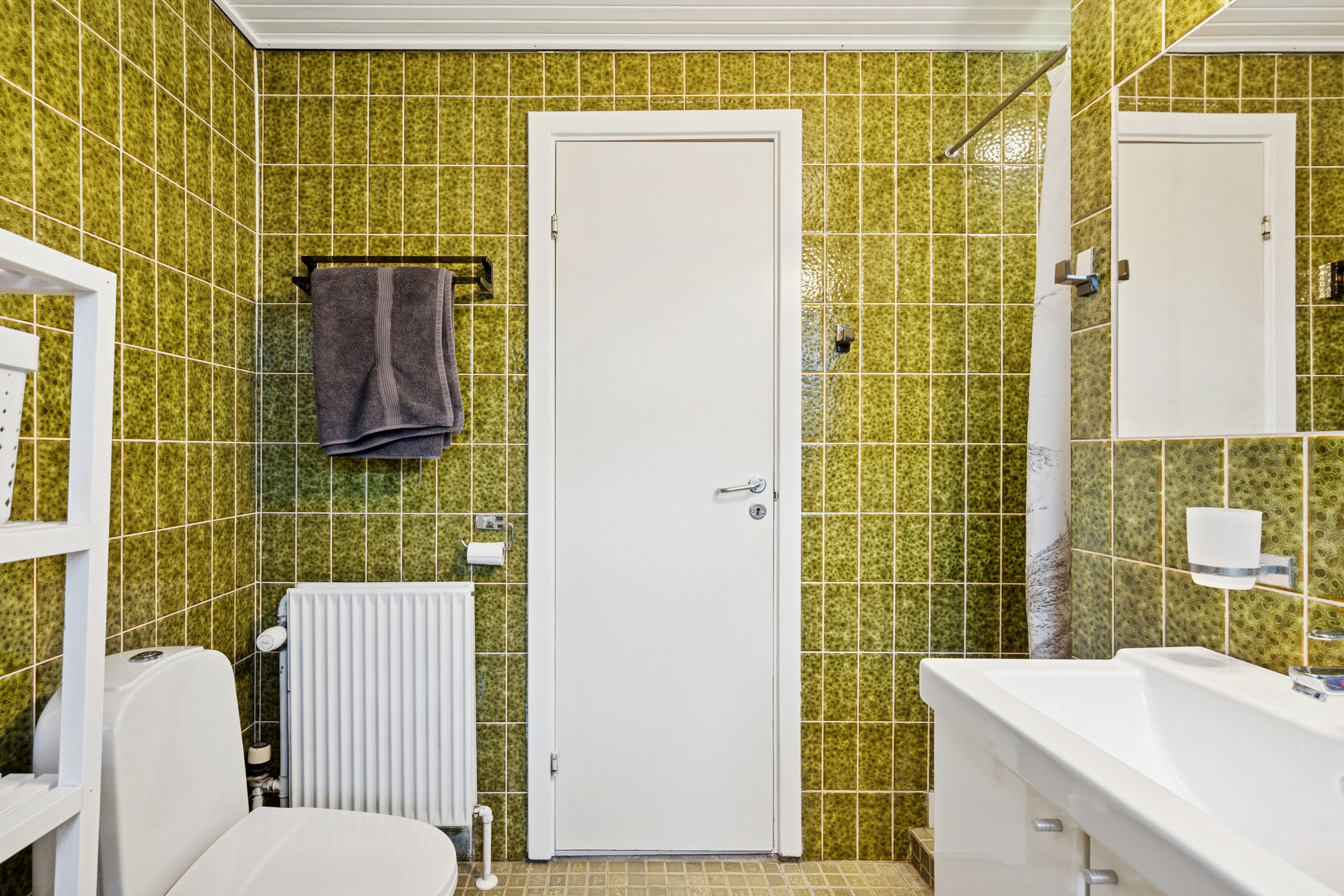 Fremhævet badeværelse billede i fuldskærmstilstand. Billede af Natviolvej 7, 3310 Ølsted