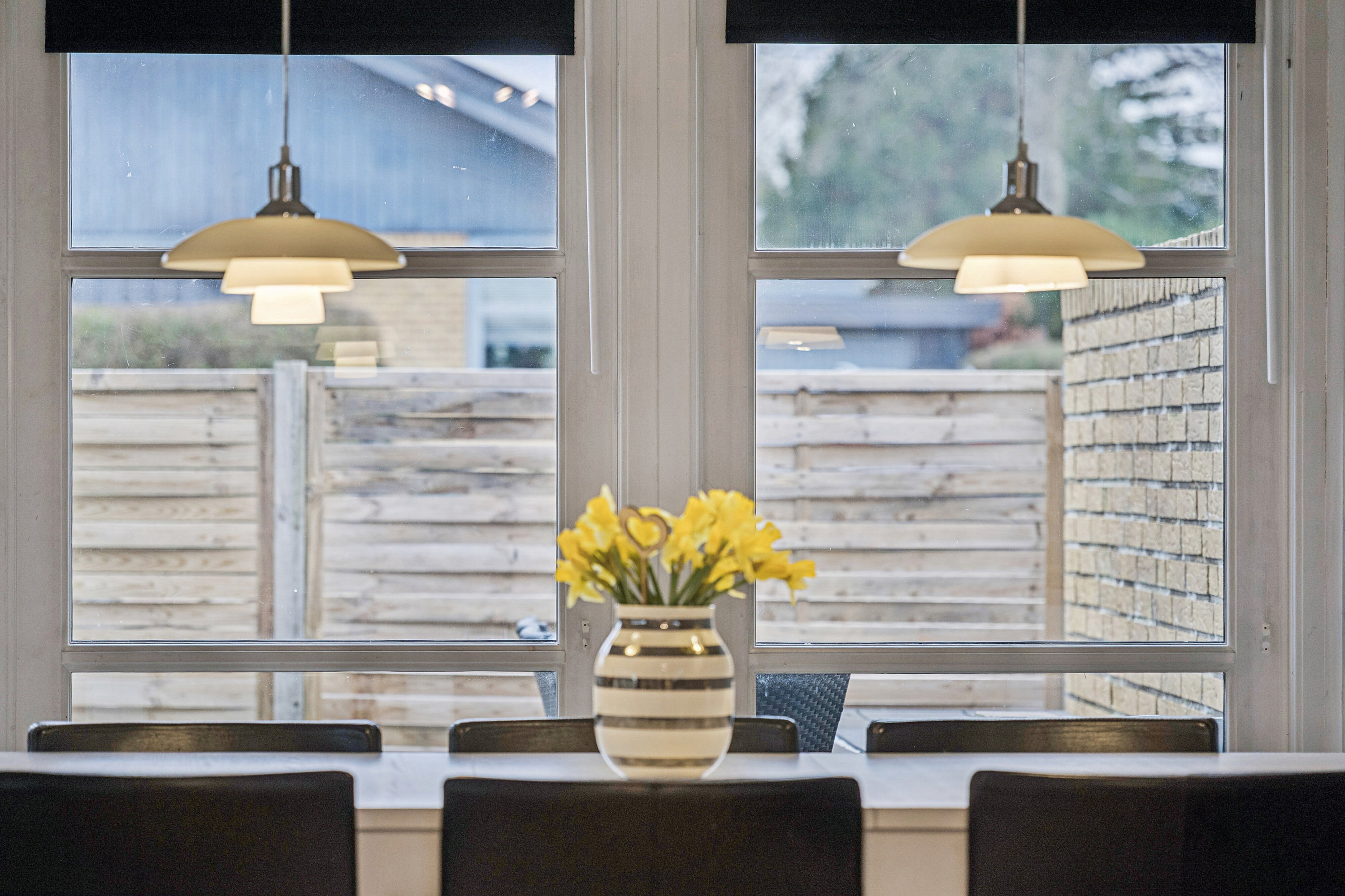 Fremhævet stue billede i fuldskærmstilstand. Billede af Natviolvej 7, 3310 Ølsted