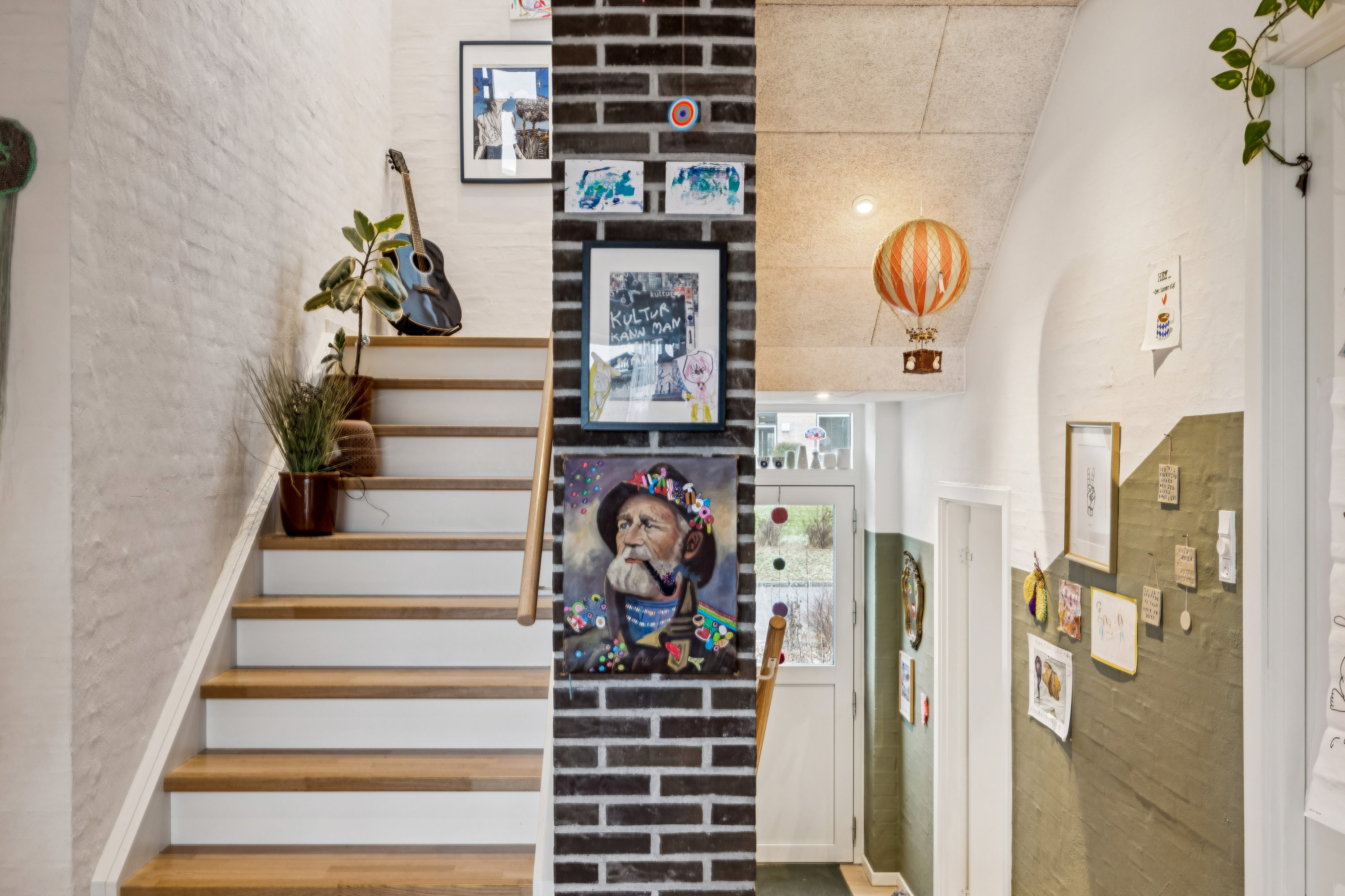 Fremhævet trappe billede i fuldskærmstilstand. Billede af Overblikket 16, Rodskov, 8543 Hornslet