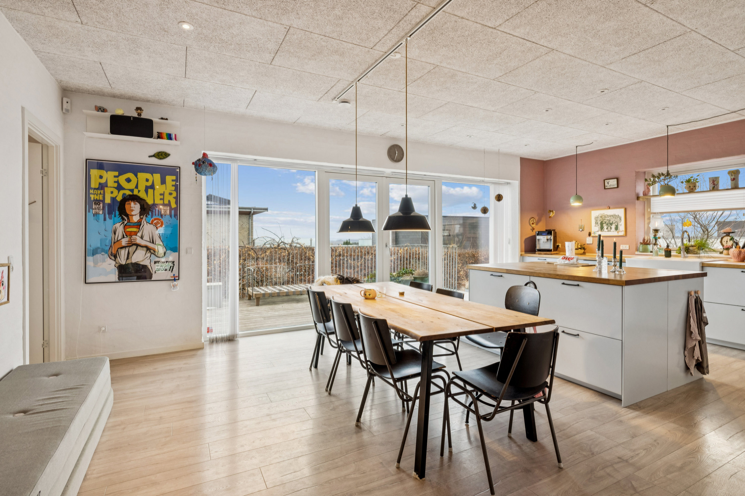 Fremhævet køkken billede i fuldskærmstilstand. Billede af Overblikket 16, Rodskov, 8543 Hornslet