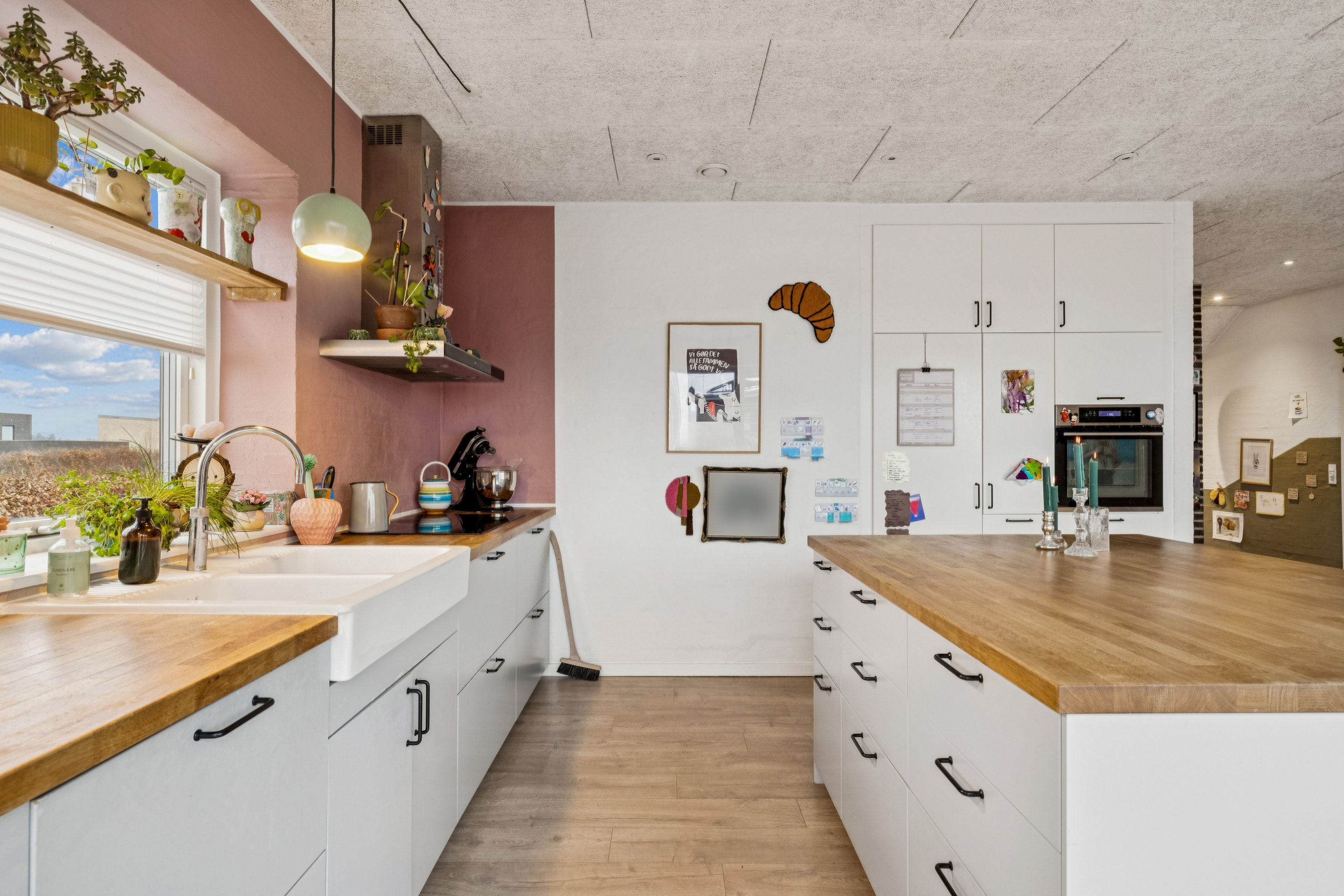 Fremhævet køkken billede i fuldskærmstilstand. Billede af Overblikket 16, Rodskov, 8543 Hornslet