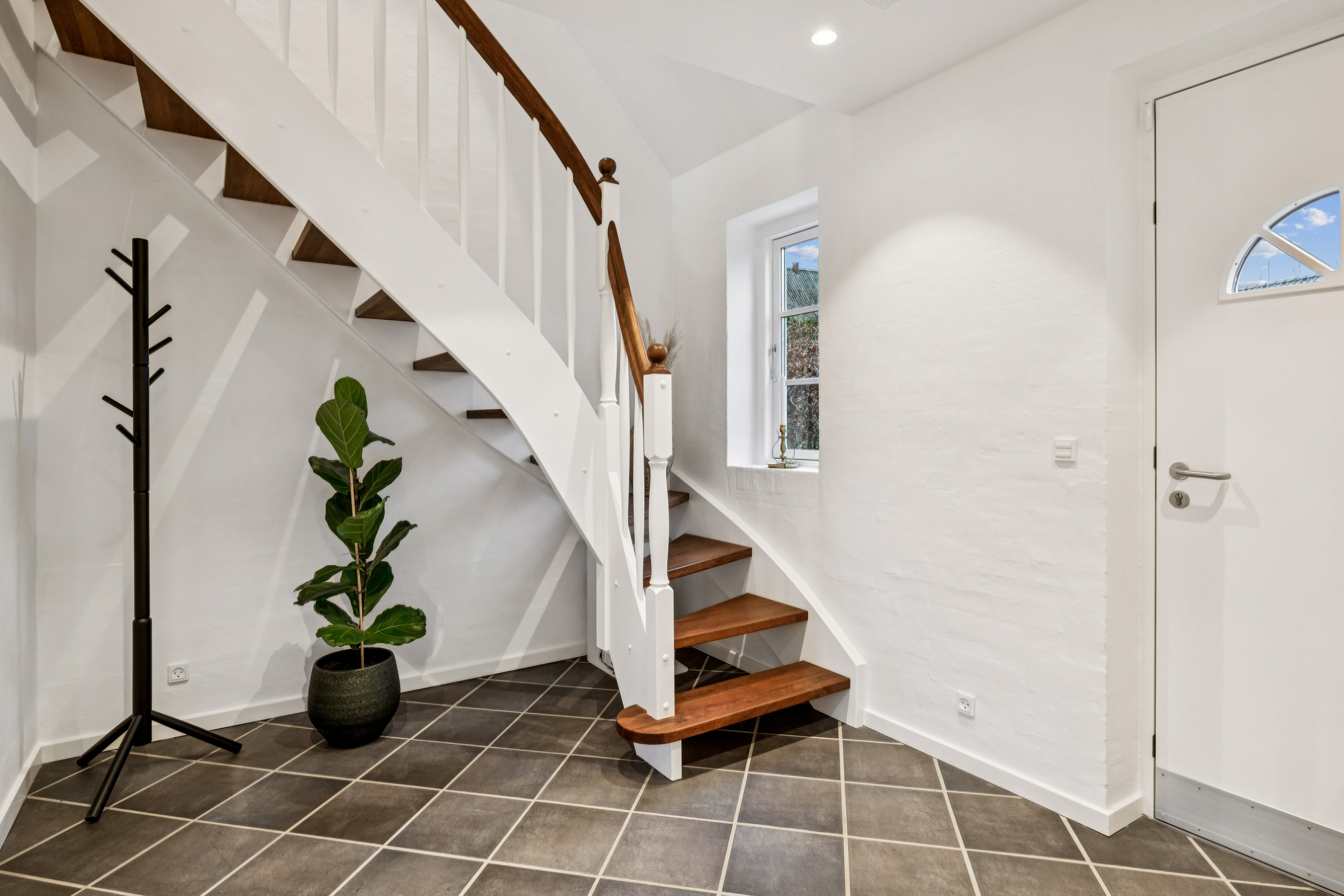 Miniaturebillede 2: gang. Billede af Østergårdsvej 24, Ugelbølle, 8410 Rønde