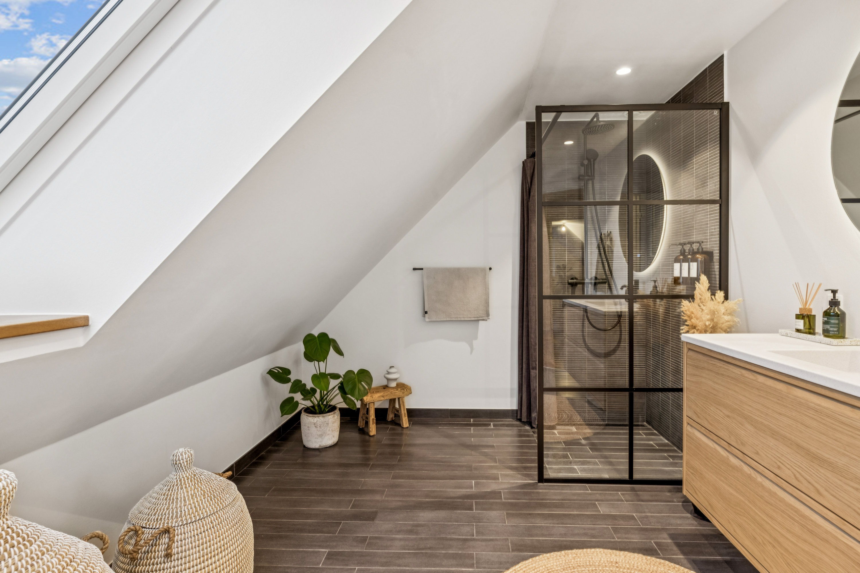 Fremhævet badeværelse billede i fuldskærmstilstand. Billede af Østergårdsvej 24, Ugelbølle, 8410 Rønde