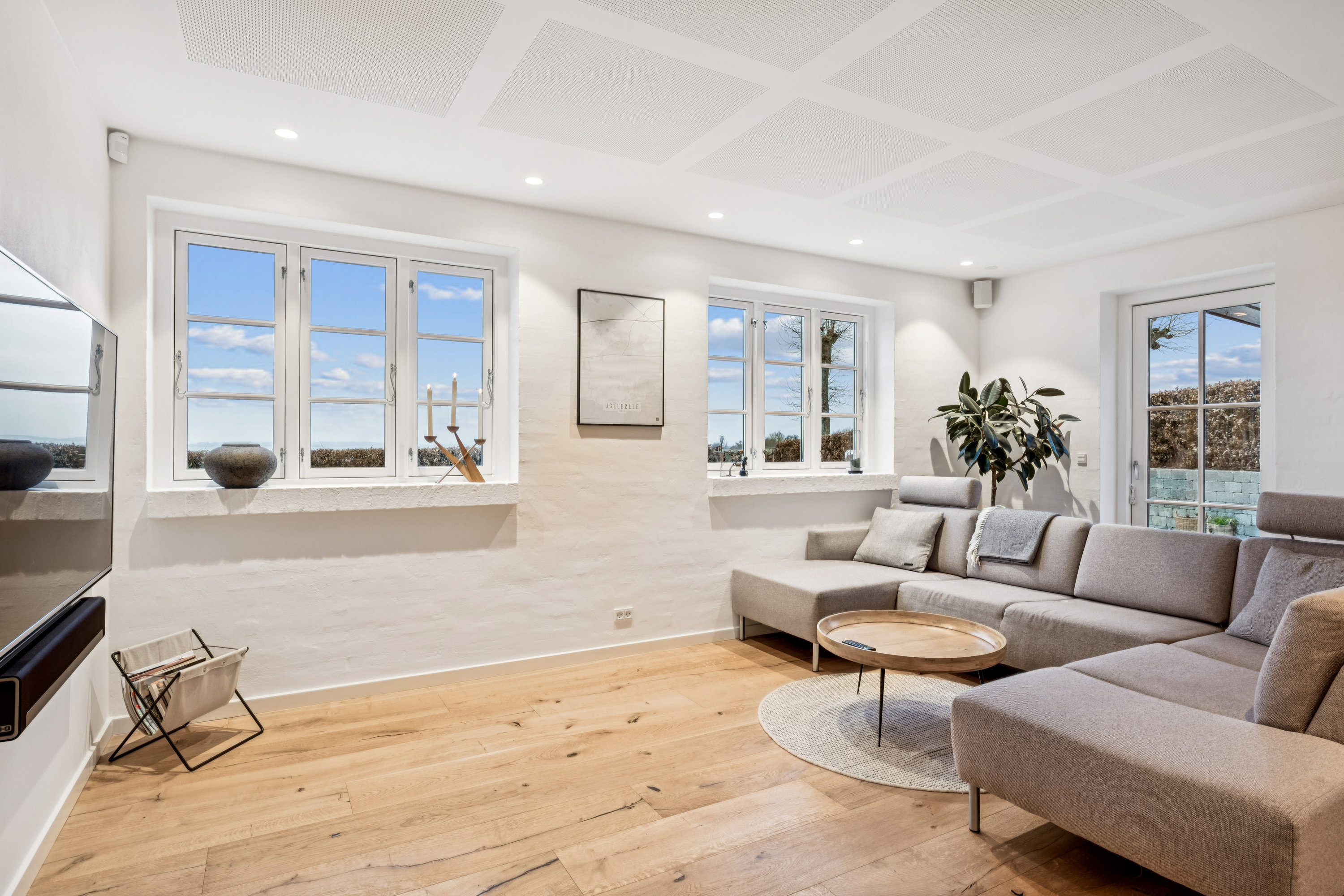 Fremhævet stue billede i fuldskærmstilstand. Billede af Østergårdsvej 24, Ugelbølle, 8410 Rønde