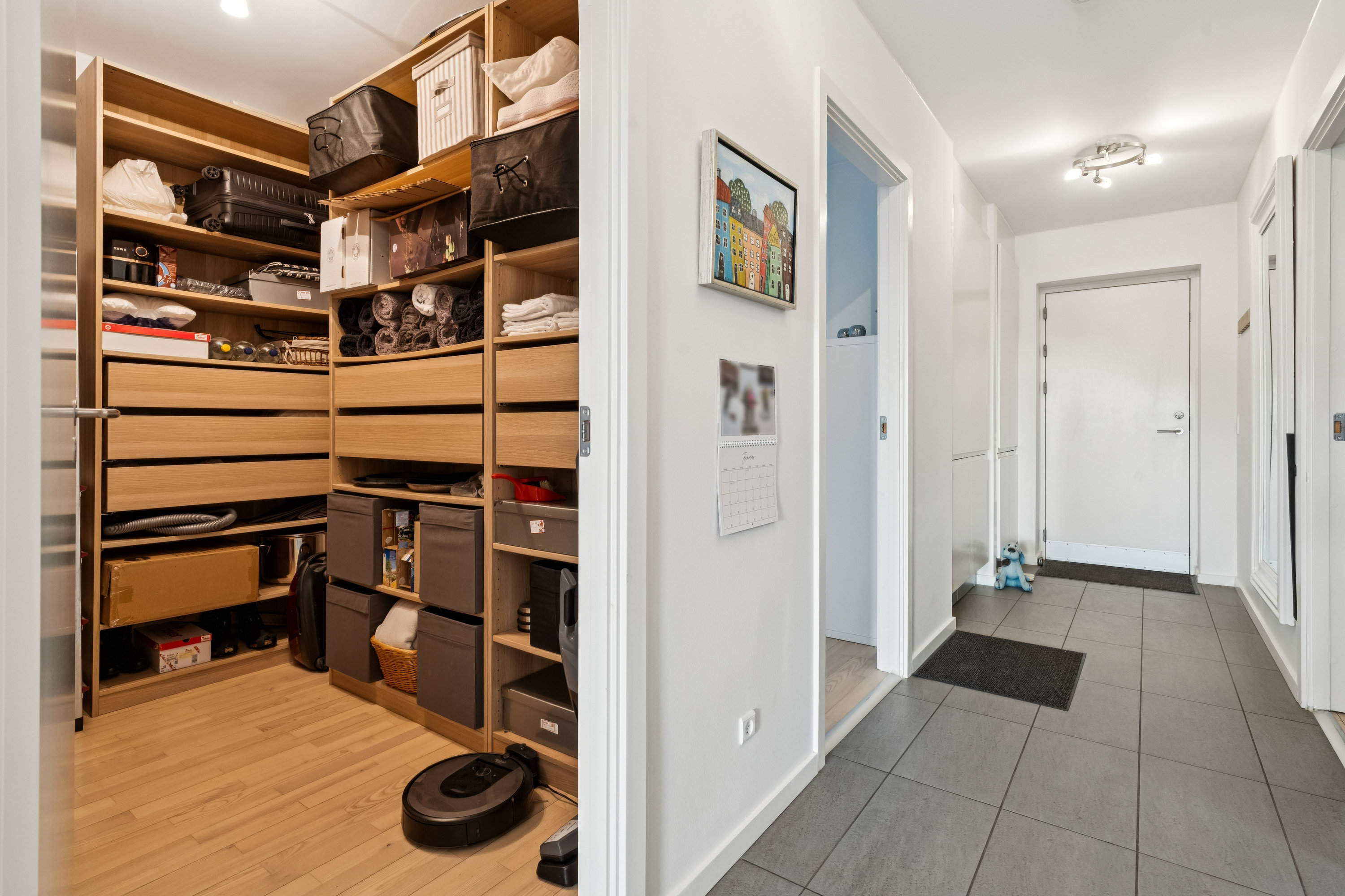 Fremhævet gang billede i fuldskærmstilstand. Billede af Tinbergens Alle 63, 9260 Gistrup