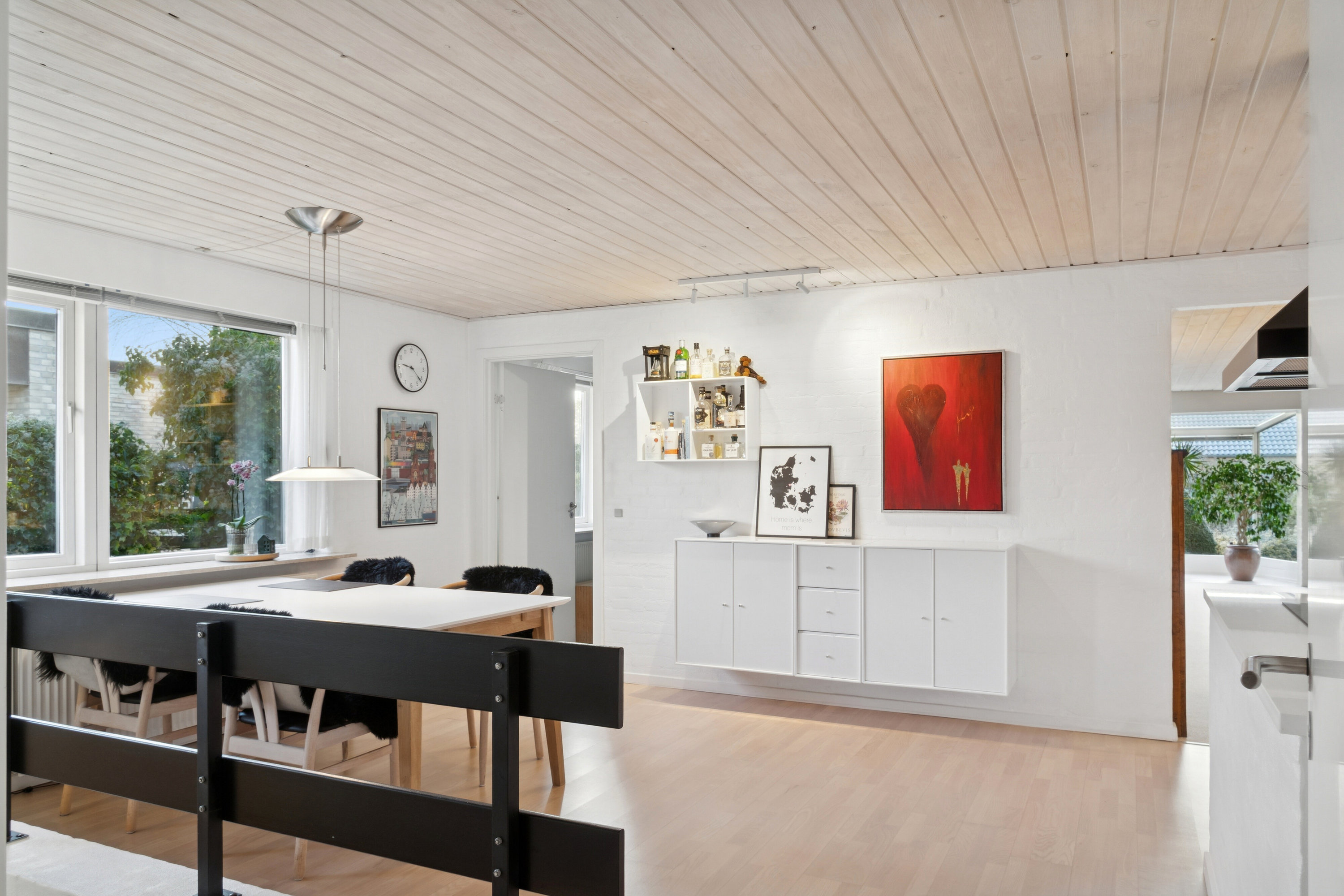 Fremhævet alrum billede i fuldskærmstilstand. Billede af Tyrrestrupvej 4, 8270 Højbjerg