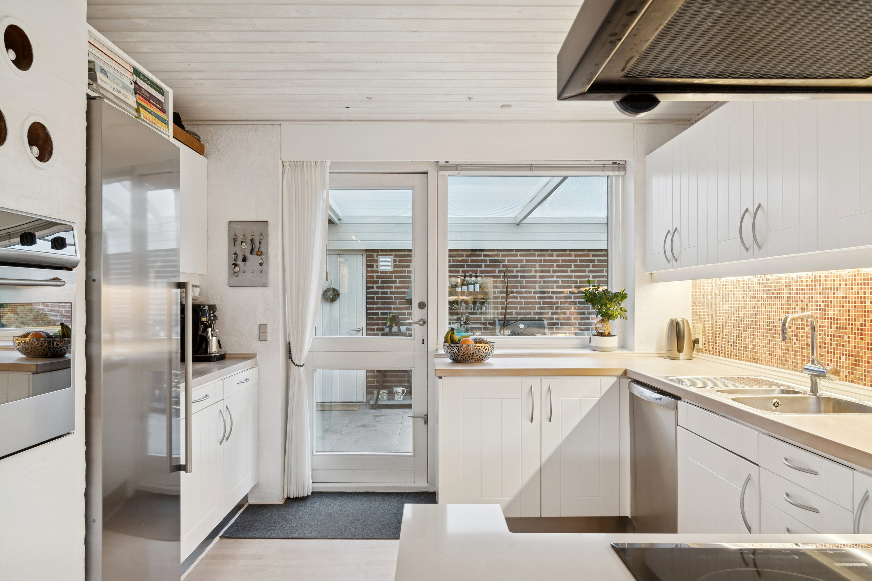 Fremhævet køkken billede i fuldskærmstilstand. Billede af Tyrrestrupvej 4, 8270 Højbjerg