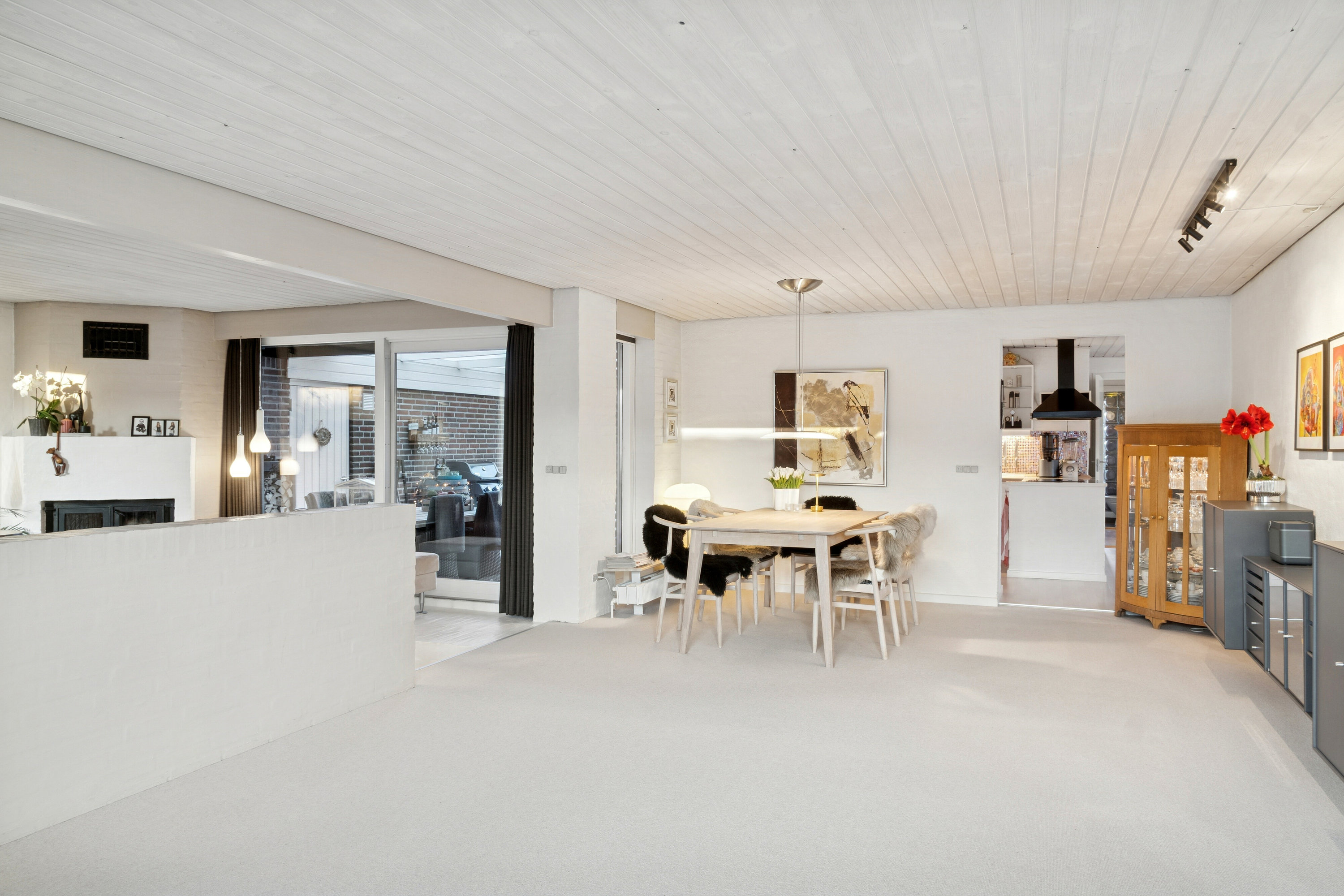 Fremhævet stue billede i fuldskærmstilstand. Billede af Tyrrestrupvej 4, 8270 Højbjerg