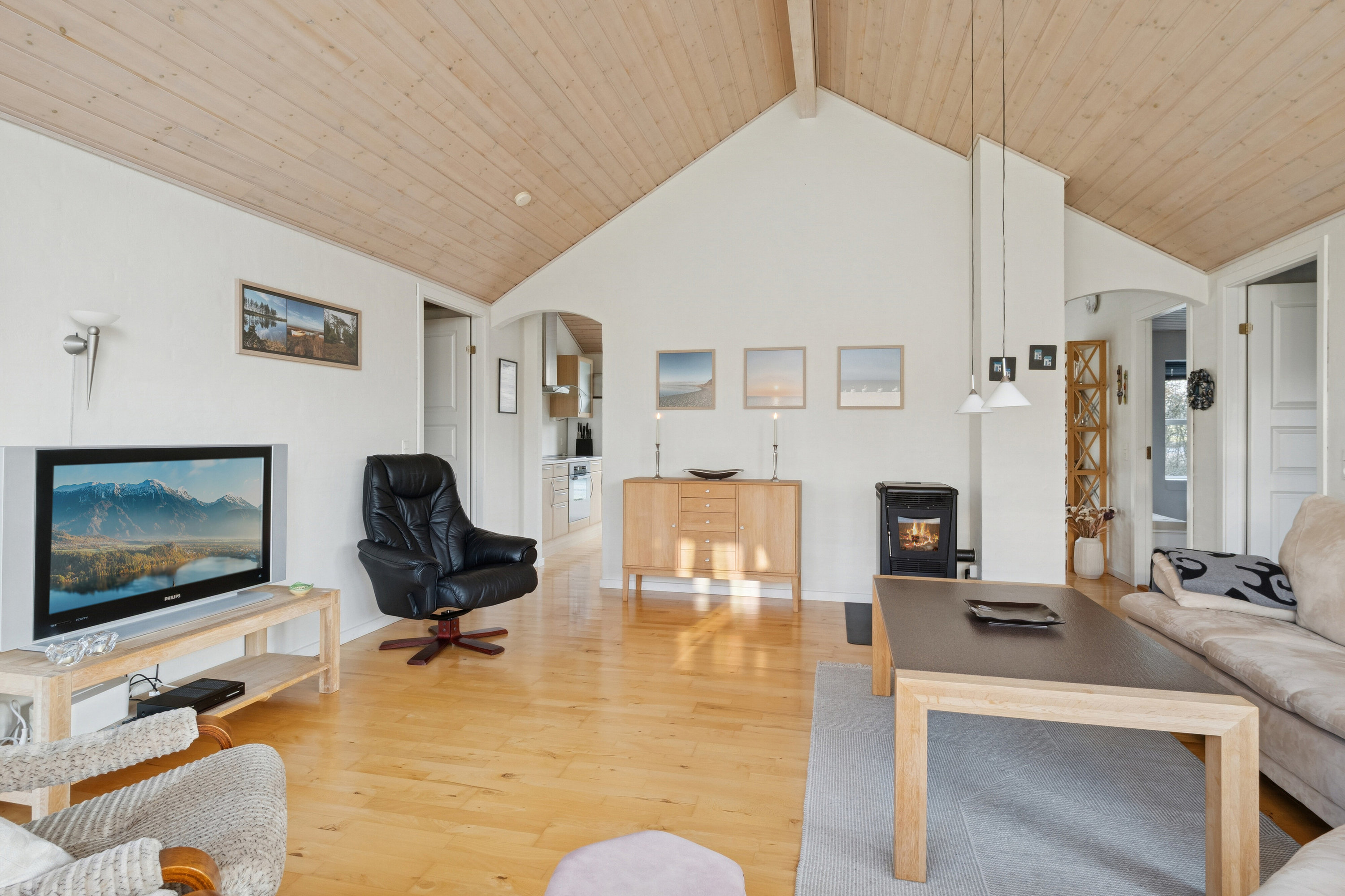 Fremhævet stue billede i fuldskærmstilstand. Billede af Hannesvej 8, Randrup, 7770 Vestervig