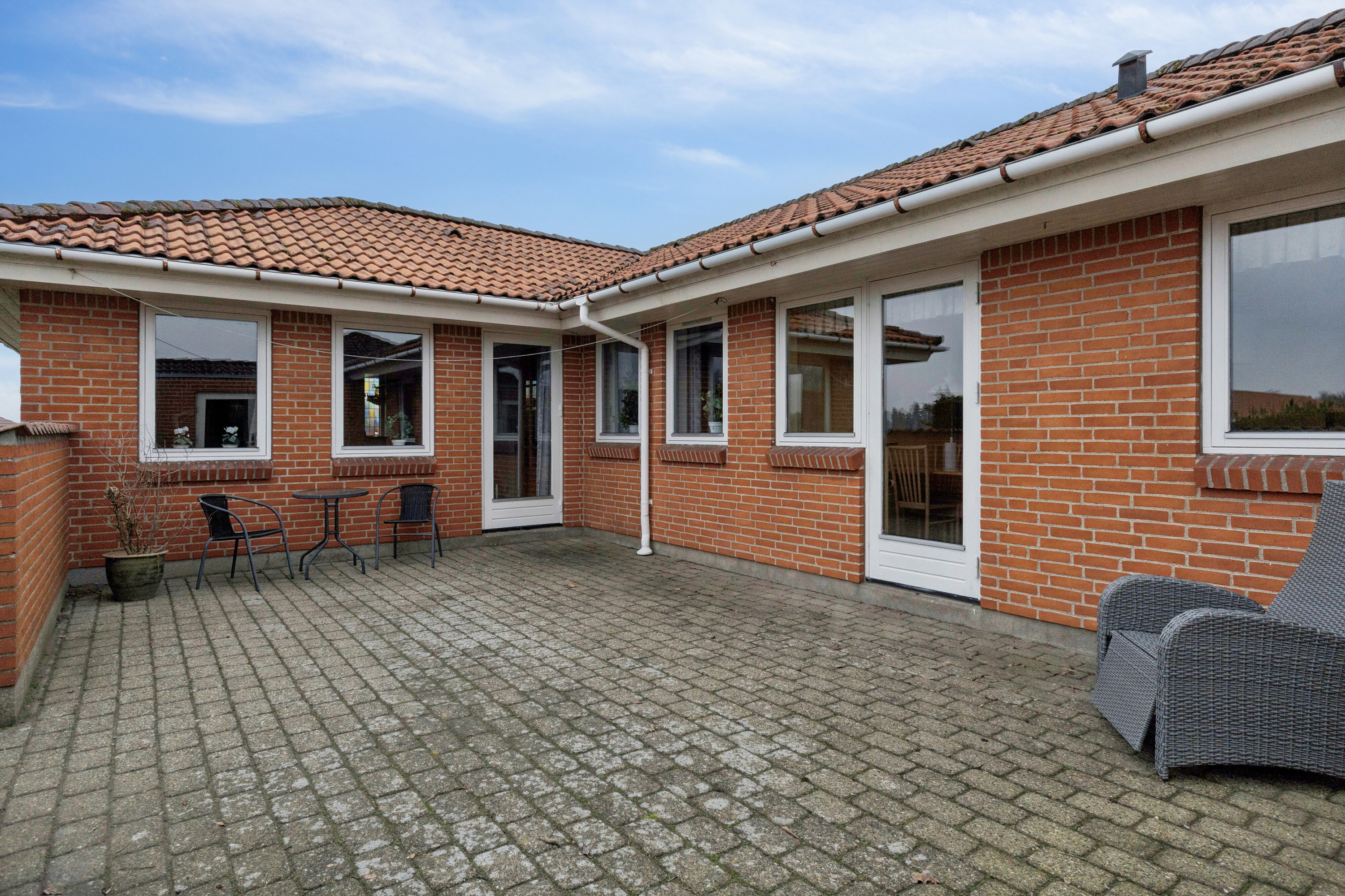 Fremhævet terrasse billede i fuldskærmstilstand. Billede af Nordvangen 4, 9870 Sindal