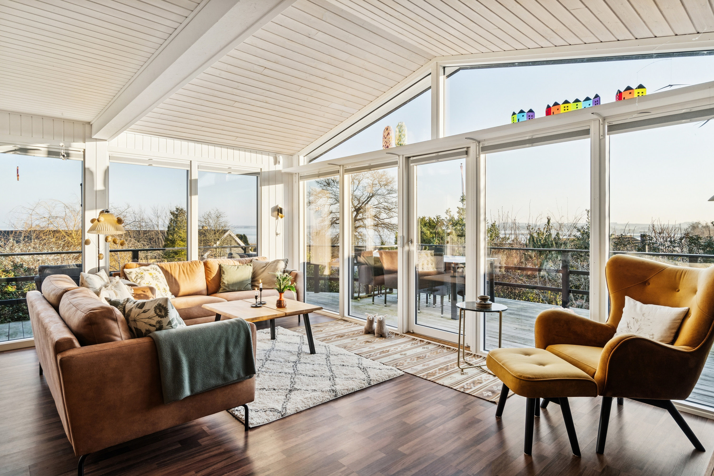 Fremhævet stue billede i fuldskærmstilstand. Billede af Strandsvinget 27, Plejeruphuse, 4571 Grevinge