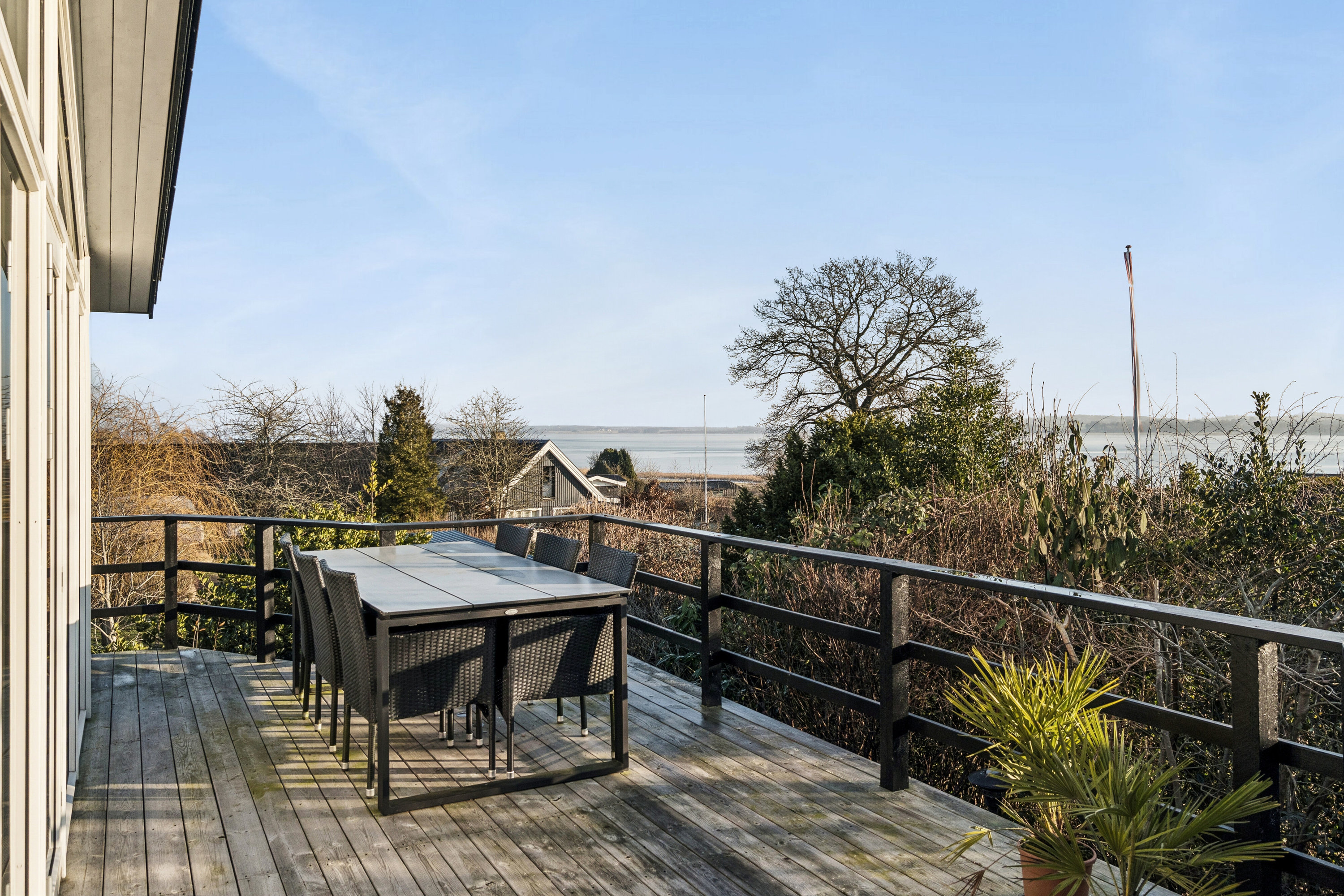 Fremhævet terrasse billede i fuldskærmstilstand. Billede af Strandsvinget 27, Plejeruphuse, 4571 Grevinge