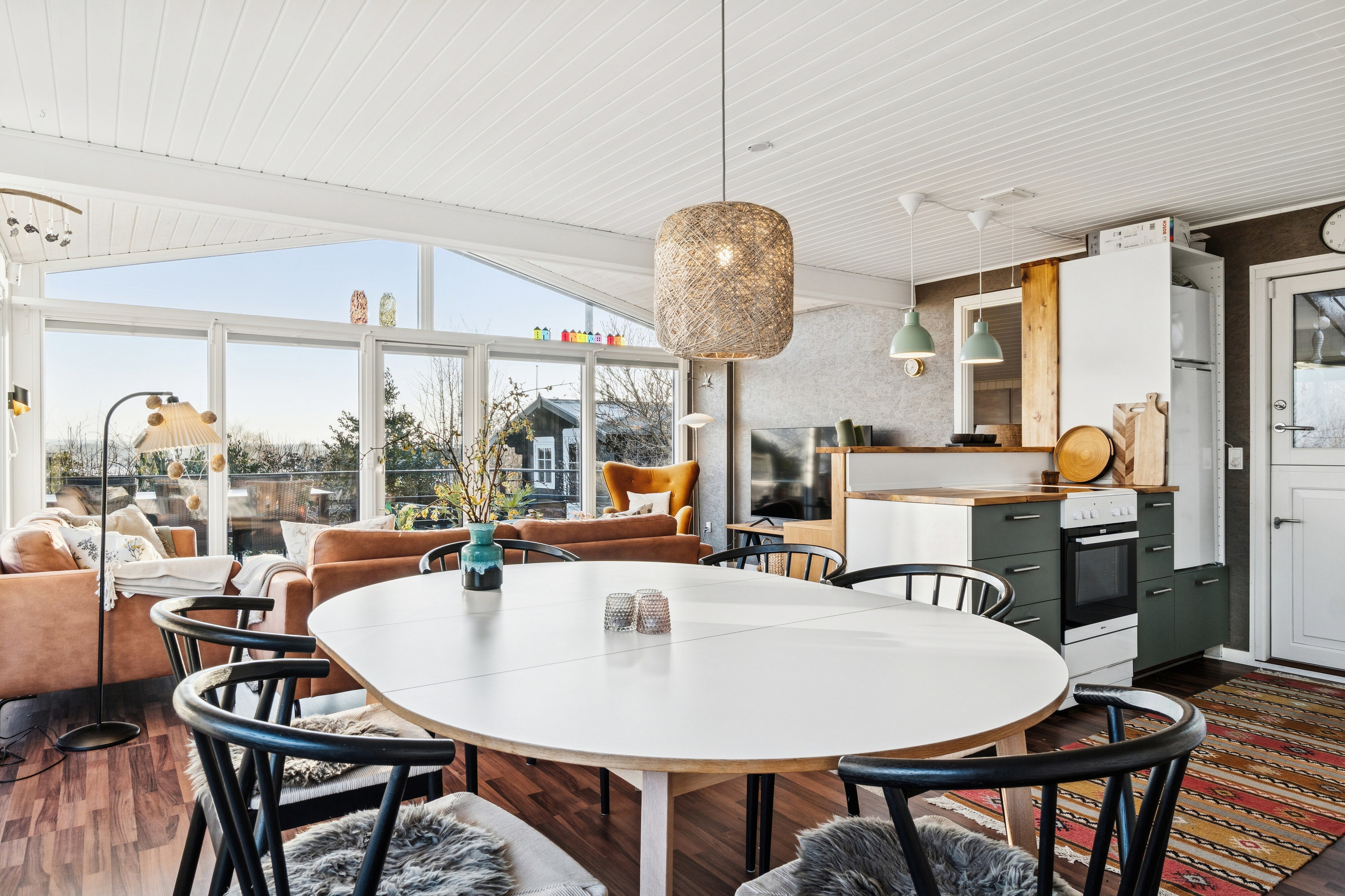 Fremhævet spisestue billede i fuldskærmstilstand. Billede af Strandsvinget 27, Plejeruphuse, 4571 Grevinge