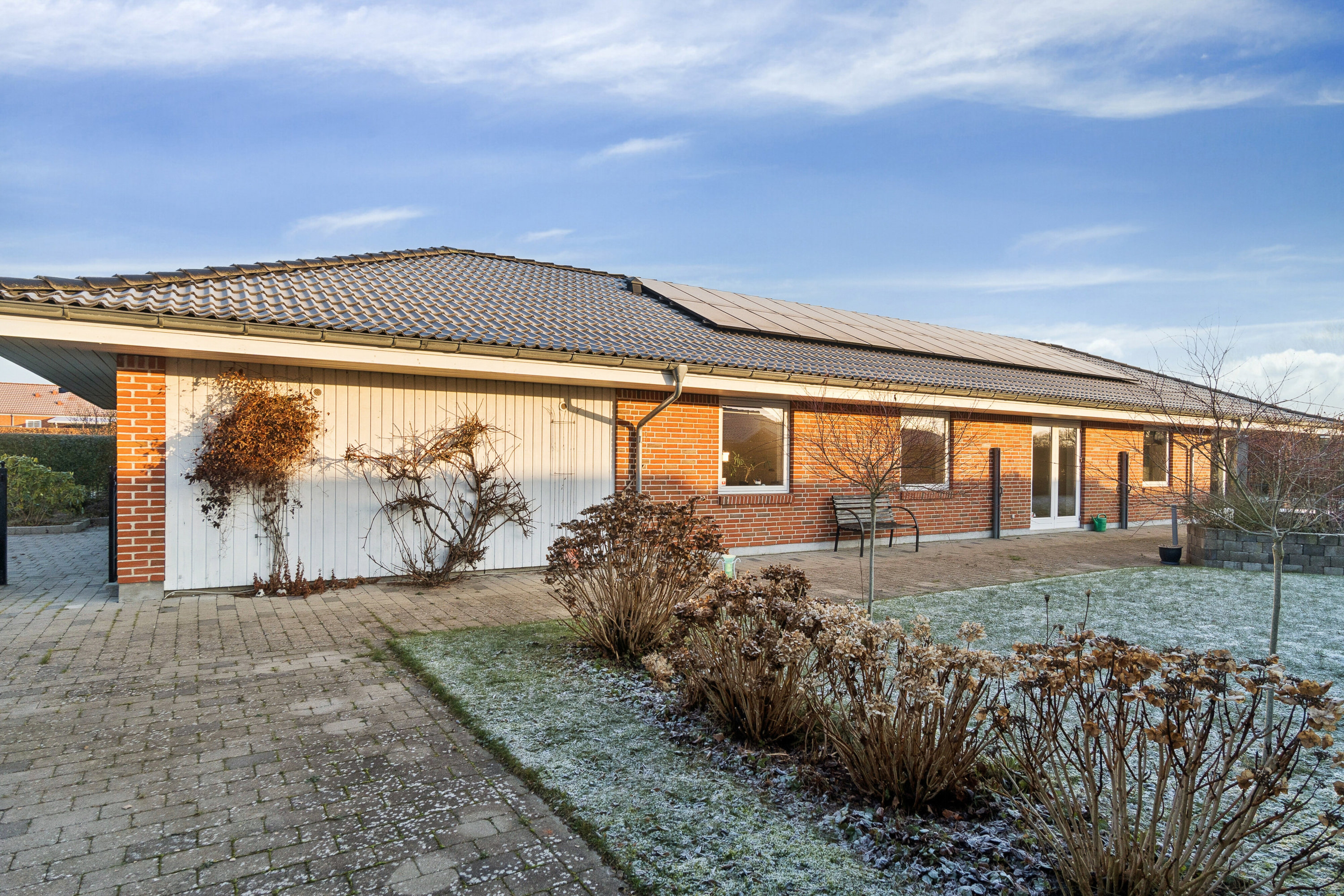 Miniaturebillede 1: set fra vejen. Billede af Hyldetoften 30, 4281 Gørlev