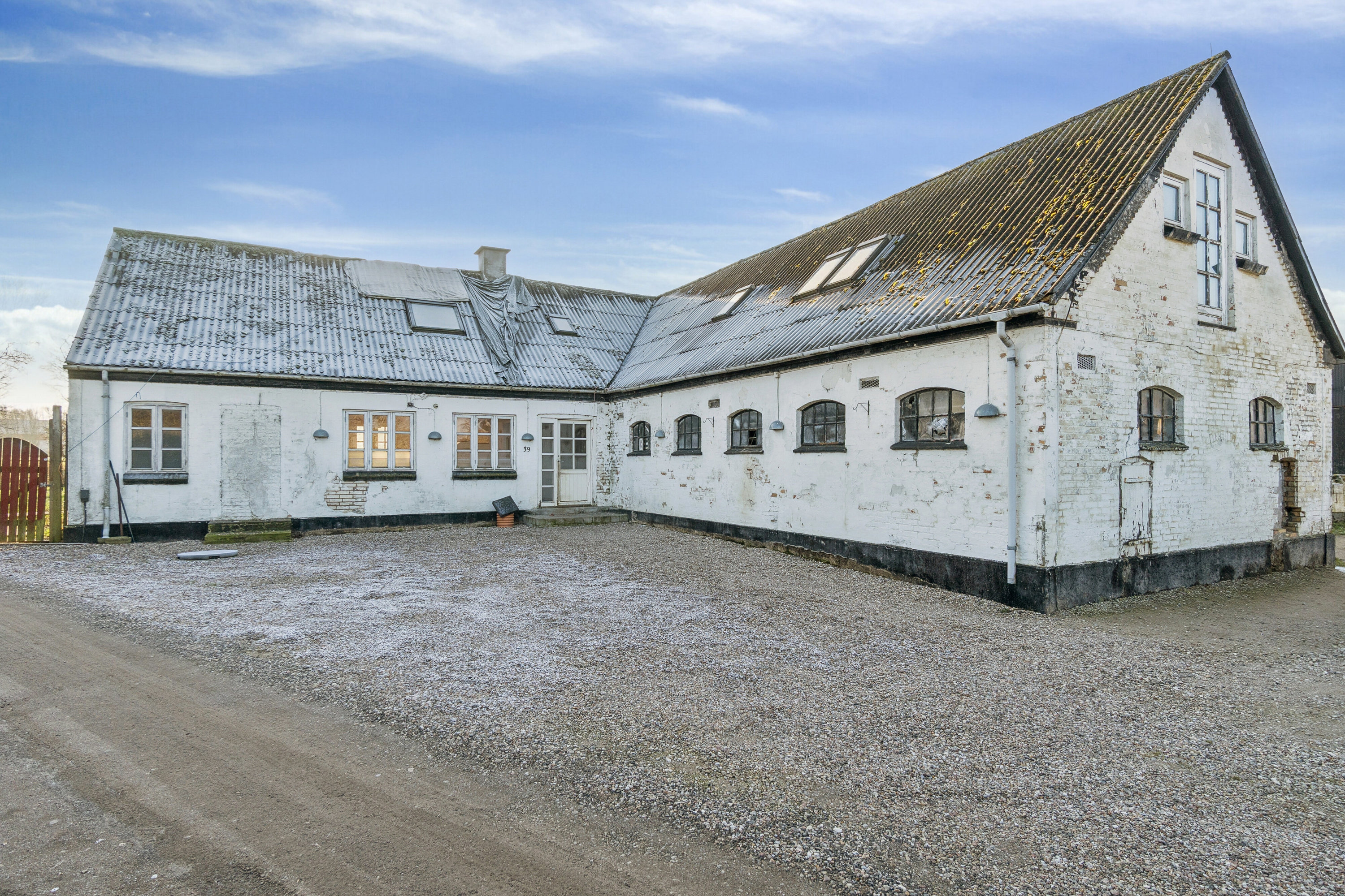 Miniaturebillede 1: set fra vejen. Billede af Istebjergvej 39, 4400 Kalundborg