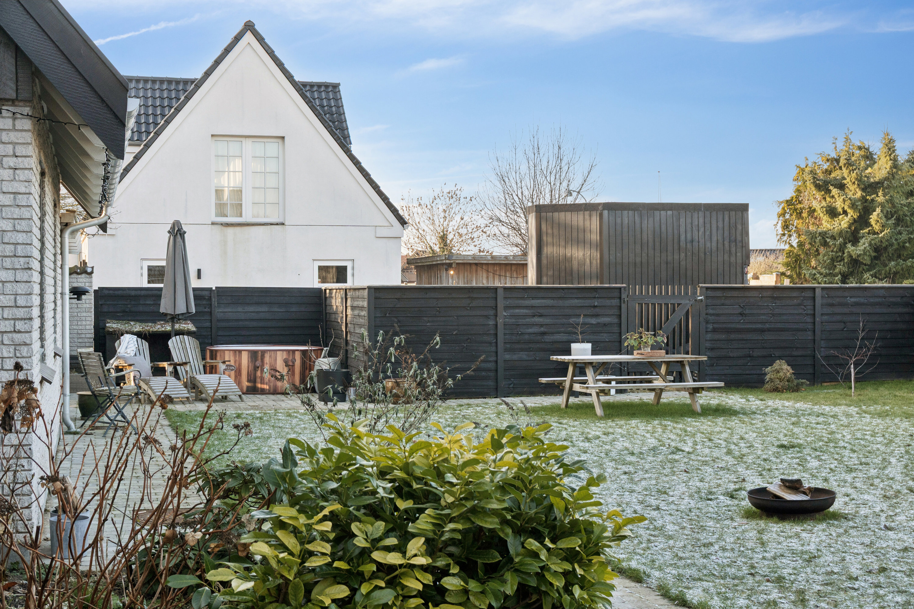 Fremhævet udendørs billede i fuldskærmstilstand. Billede af Priamos Alle 5, 2650 Hvidovre