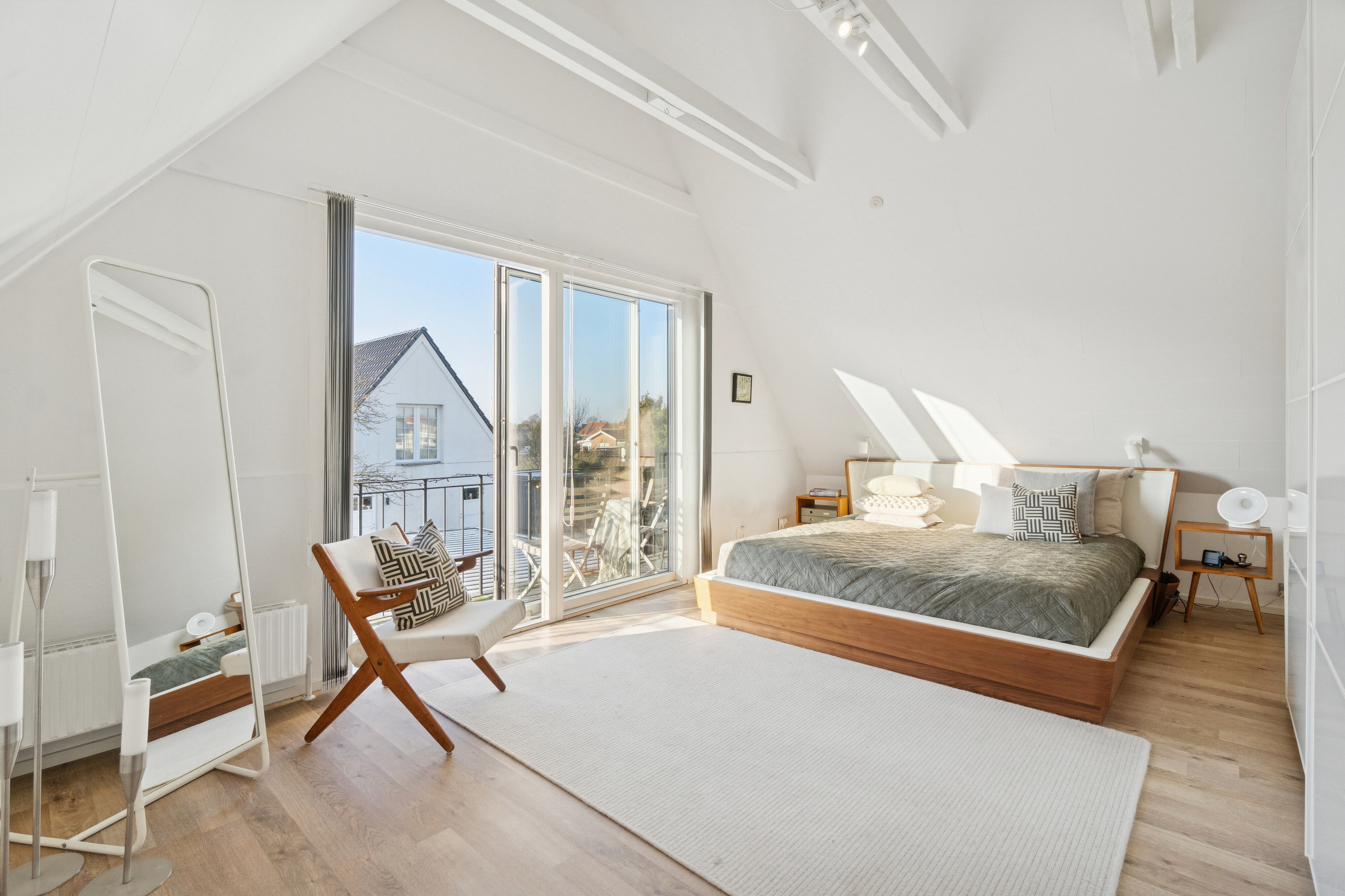 Fremhævet soveværelse billede i fuldskærmstilstand. Billede af Priamos Alle 5, 2650 Hvidovre