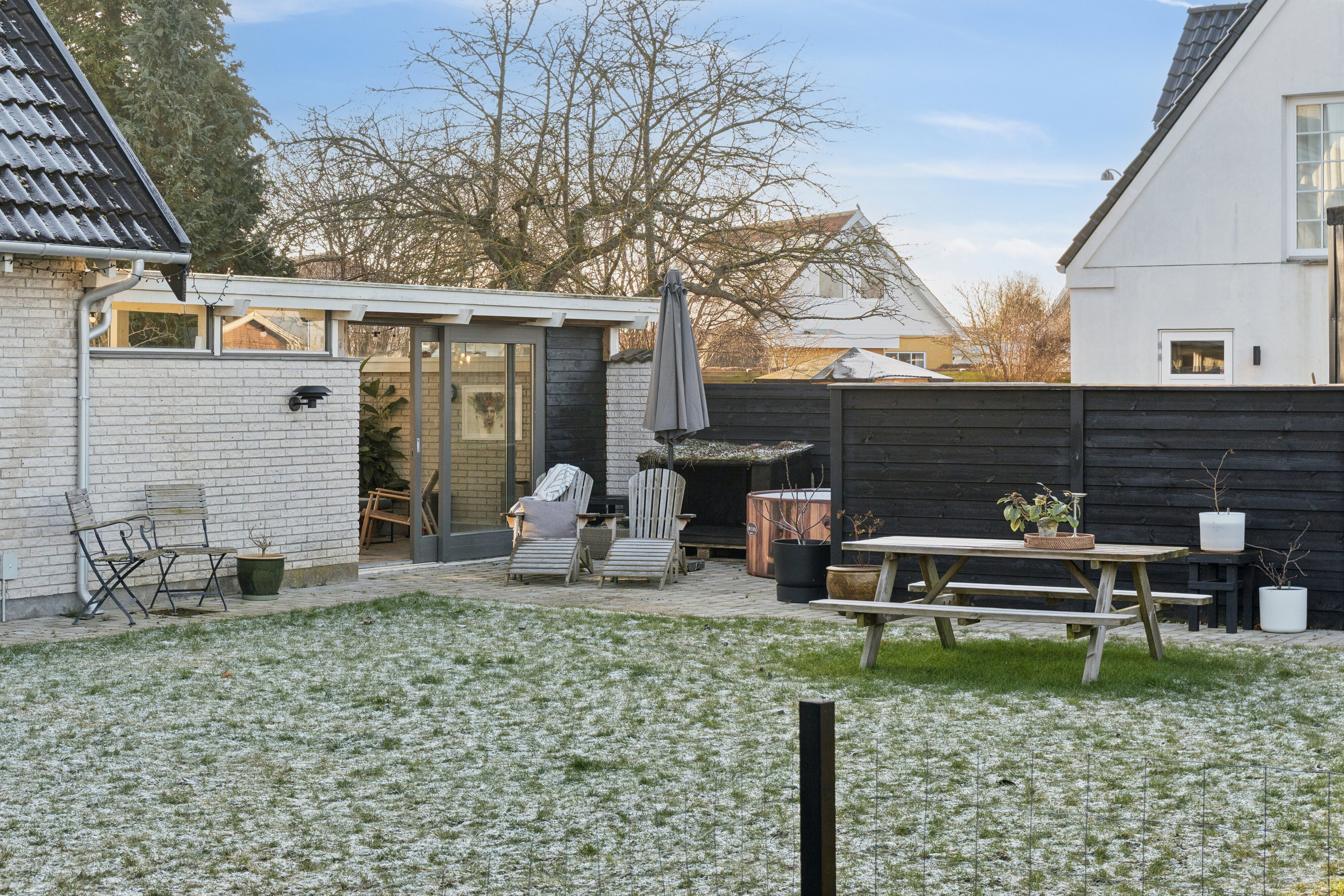 Fremhævet terrasse billede i fuldskærmstilstand. Billede af Priamos Alle 5, 2650 Hvidovre