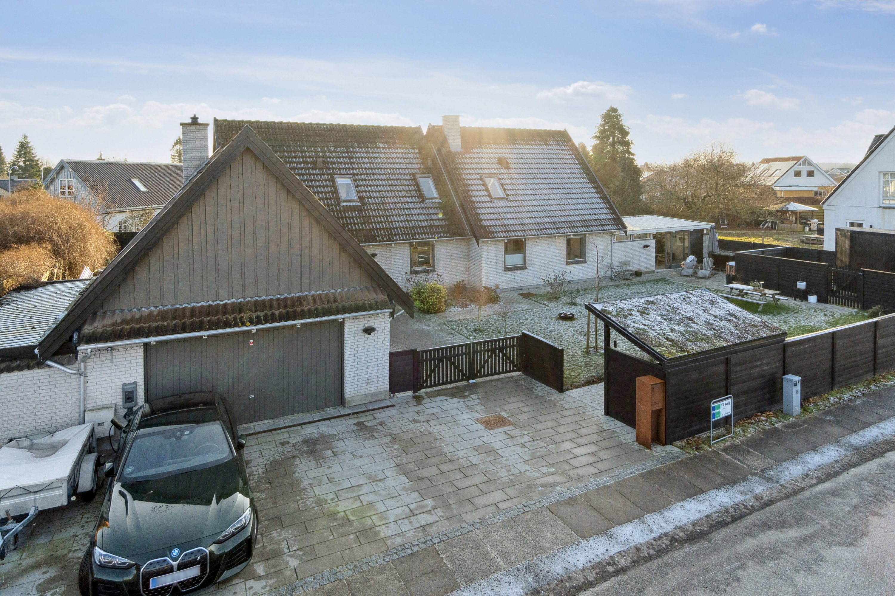 Fremhævet set fra vejen billede i fuldskærmstilstand. Billede af Priamos Alle 5, 2650 Hvidovre