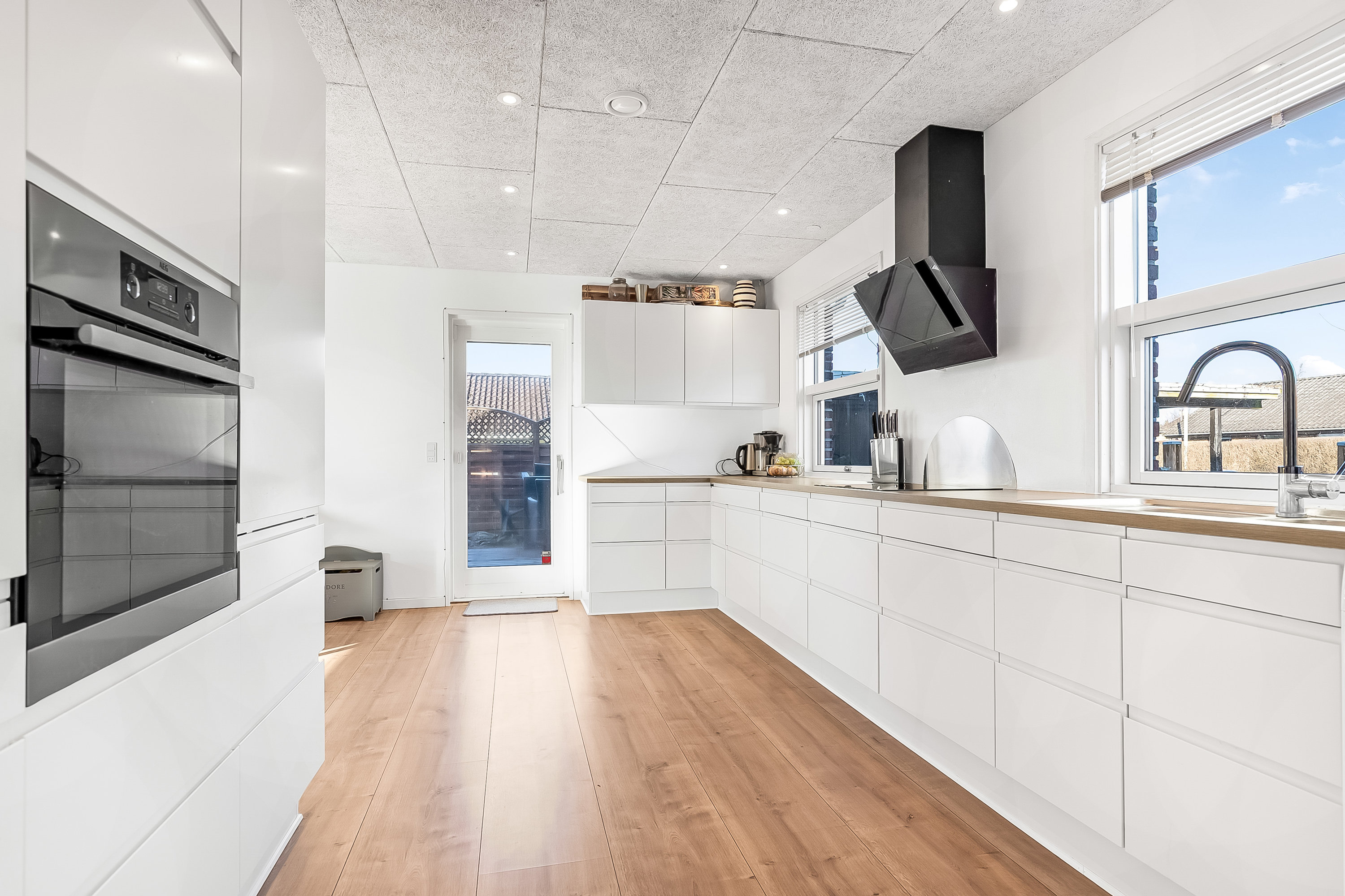 Fremhævet køkken billede i fuldskærmstilstand. Billede af Bjerrevænget 16, Brejning, 7080 Børkop