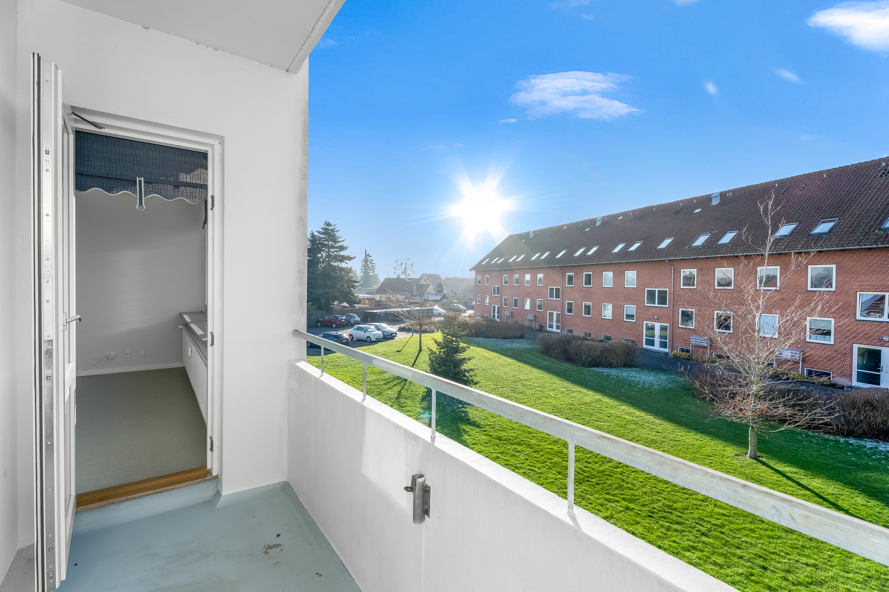 Fremhævet altan billede i fuldskærmstilstand. Billede af Sønderparken 4, 1. tv., 4930 Maribo