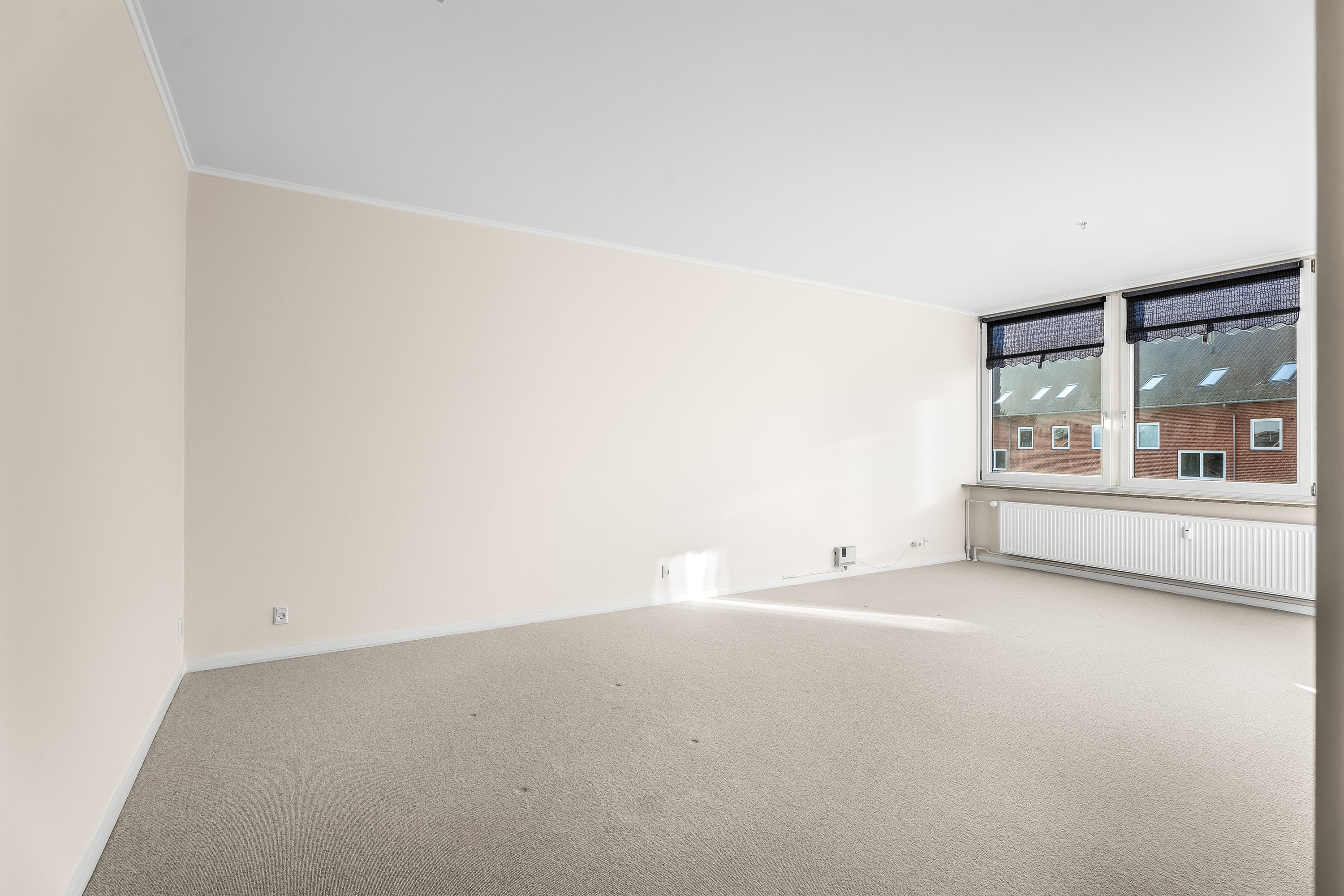 Fremhævet stue billede i fuldskærmstilstand. Billede af Sønderparken 4, 1. tv., 4930 Maribo