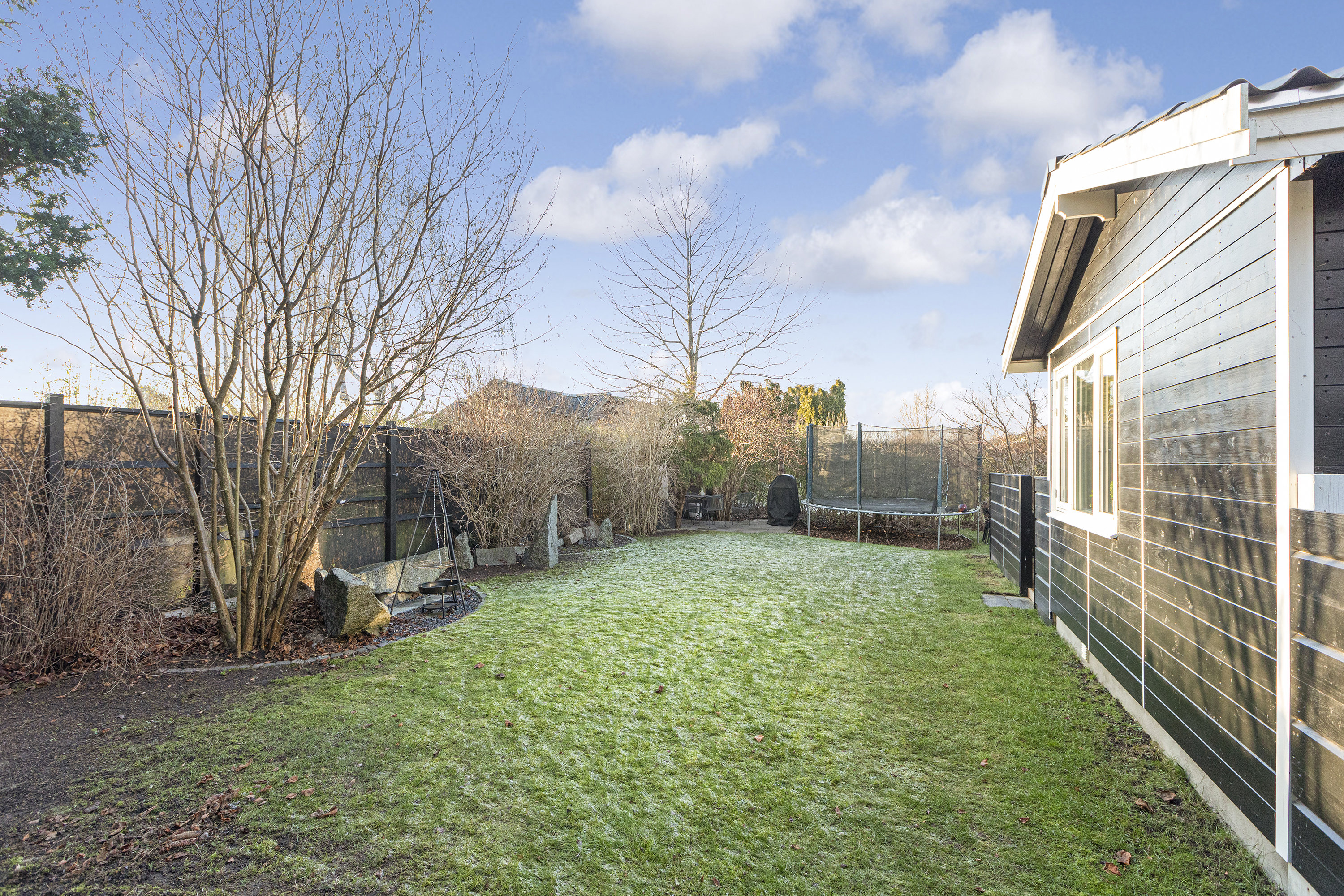 Fremhævet have billede i fuldskærmstilstand. Billede af Asynjevej 47, 2740 Skovlunde