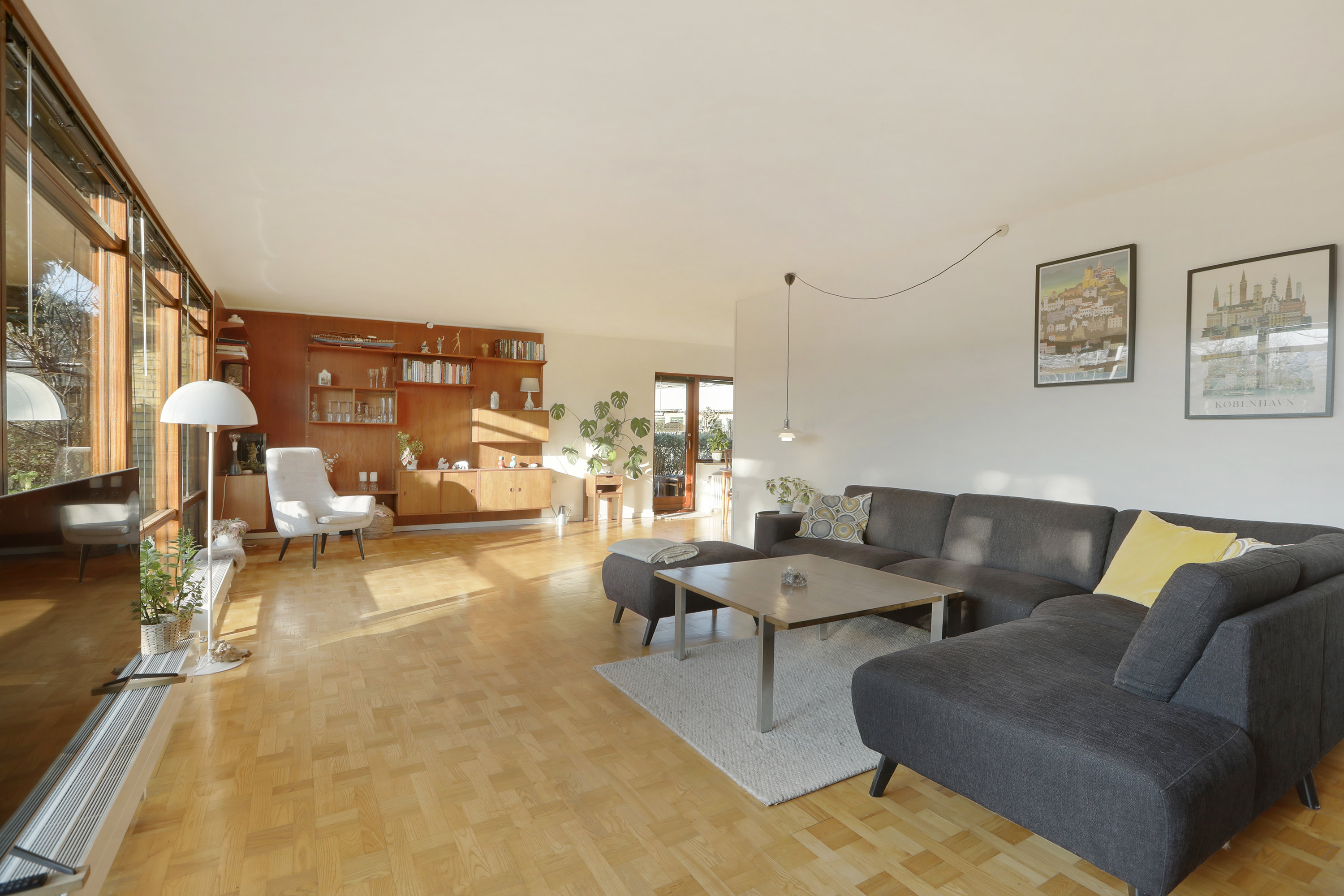 Fremhævet stue billede i fuldskærmstilstand. Billede af Gl.Skovlundevej 64, 2740 Skovlunde