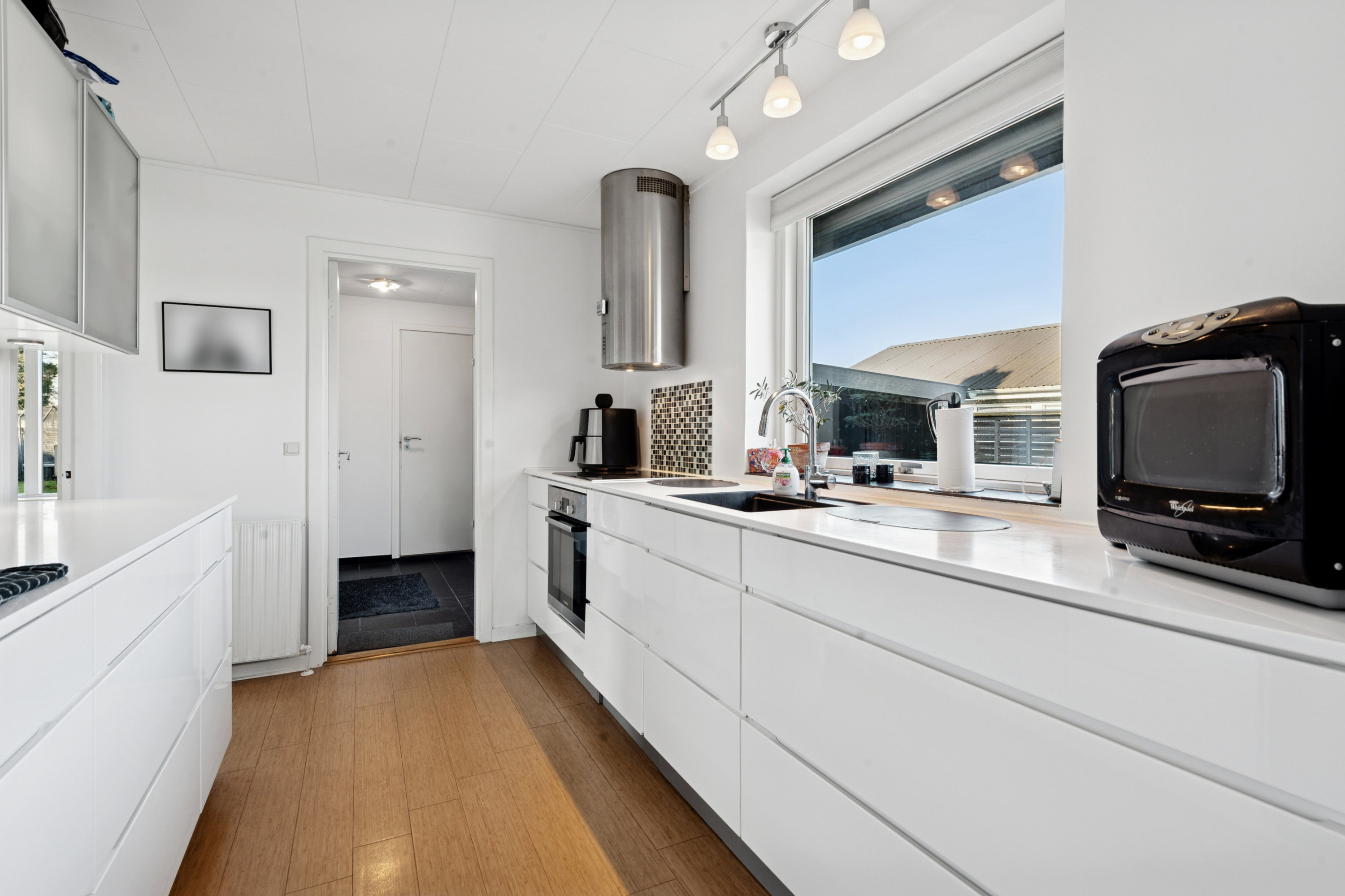 Fremhævet køkken billede i fuldskærmstilstand. Billede af Årøjel 4, 2670 Greve