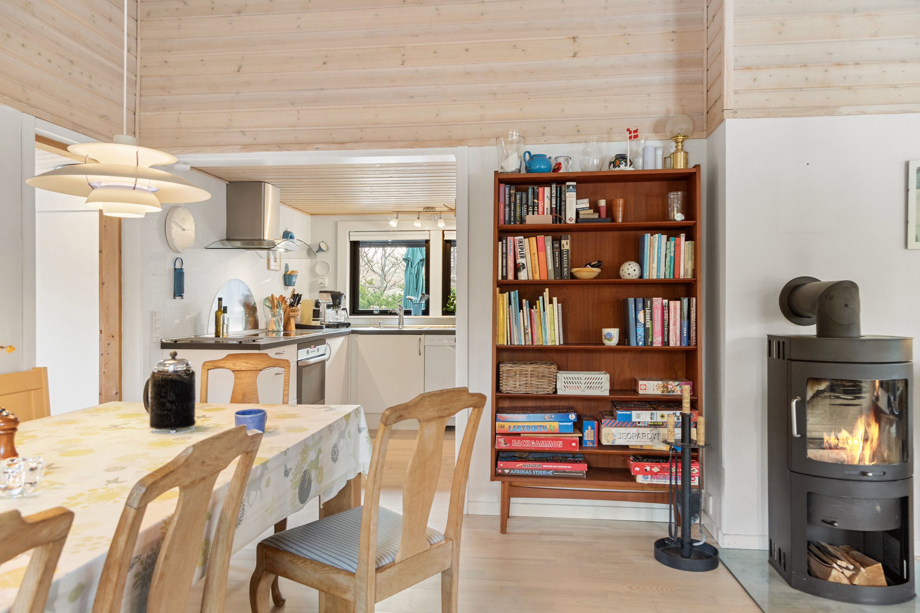 Fremhævet stue billede i fuldskærmstilstand. Billede af Skorr-Karensvej 3, Rødhus, 9490 Pandrup