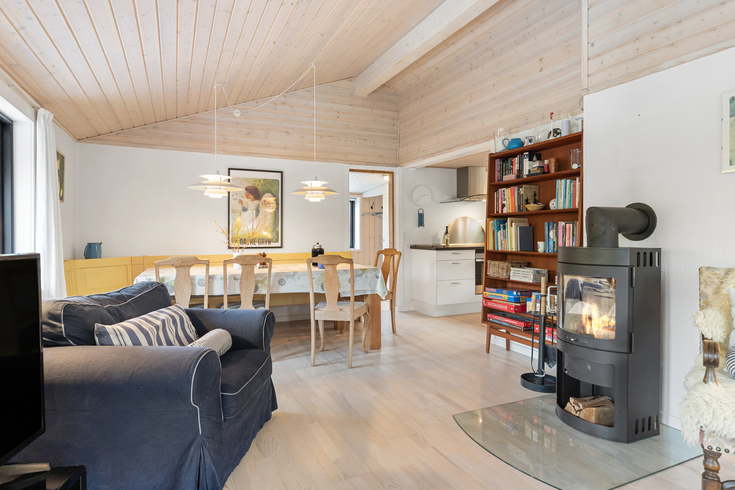 Fremhævet stue billede i fuldskærmstilstand. Billede af Skorr-Karensvej 3, Rødhus, 9490 Pandrup