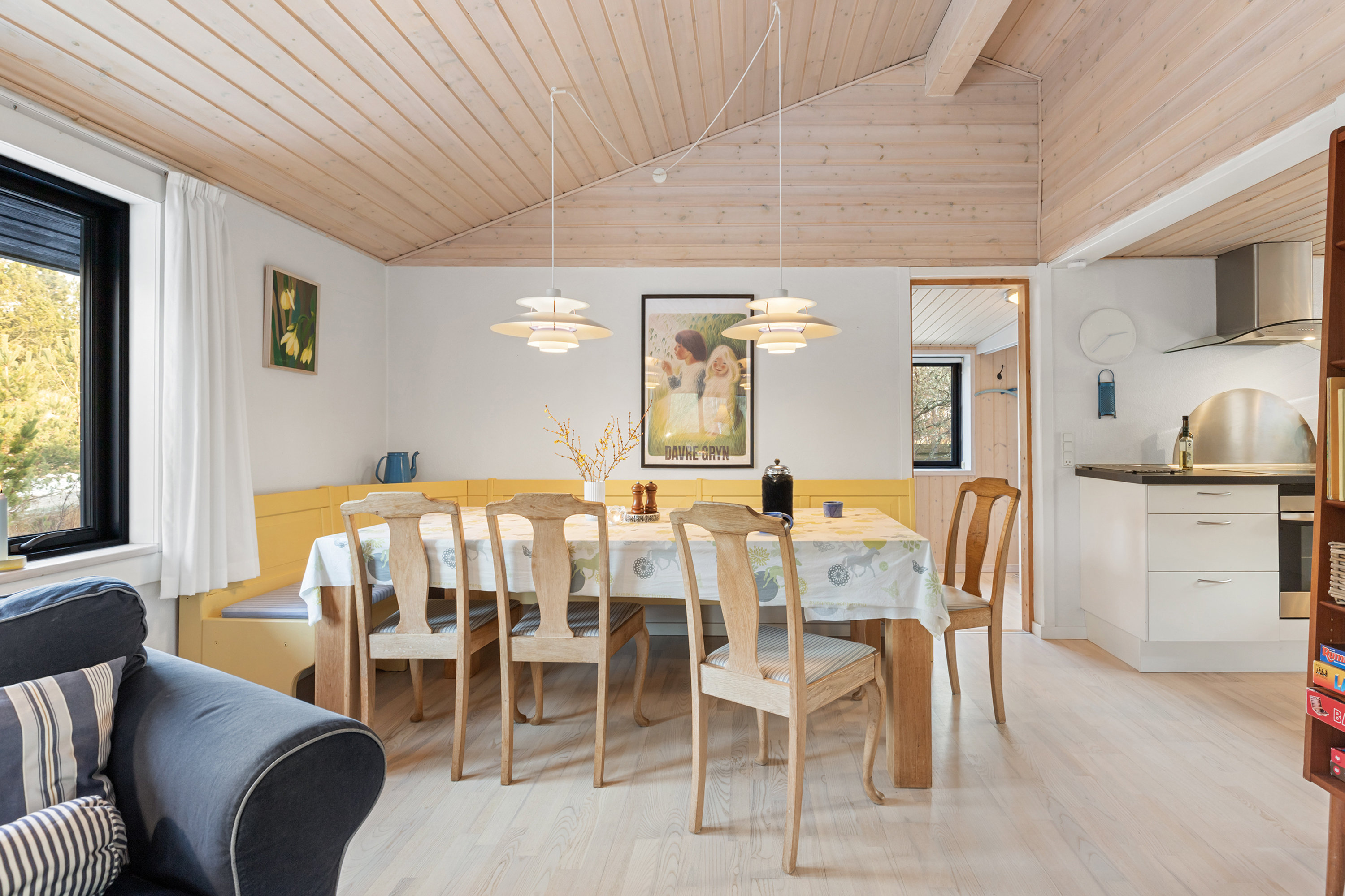 Fremhævet stue billede i fuldskærmstilstand. Billede af Skorr-Karensvej 3, Rødhus, 9490 Pandrup