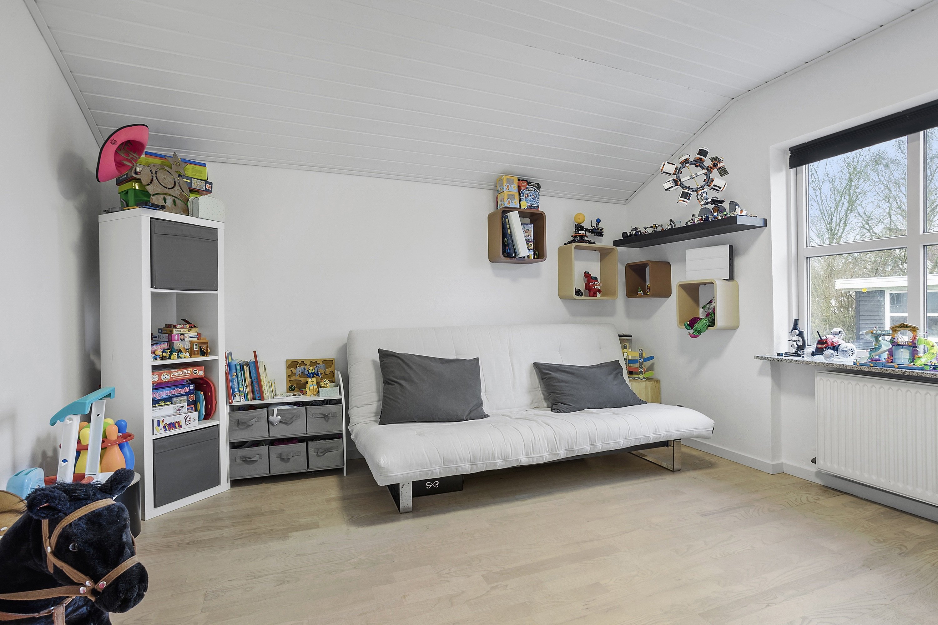 Fremhævet værele billede i fuldskærmstilstand. Billede af Muhlesvej 13, 9800 Hjørring