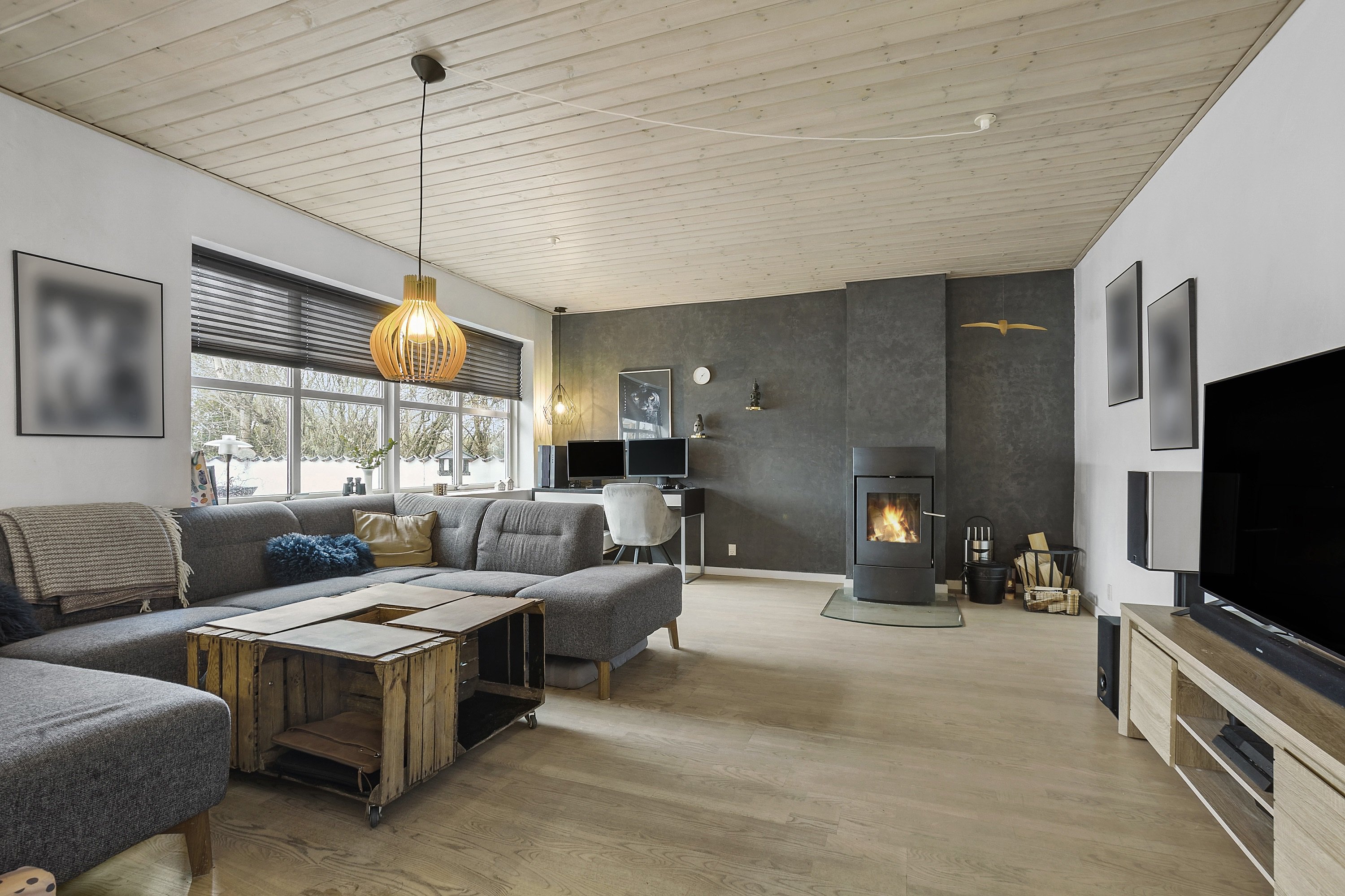 Fremhævet stue billede i fuldskærmstilstand. Billede af Muhlesvej 13, 9800 Hjørring