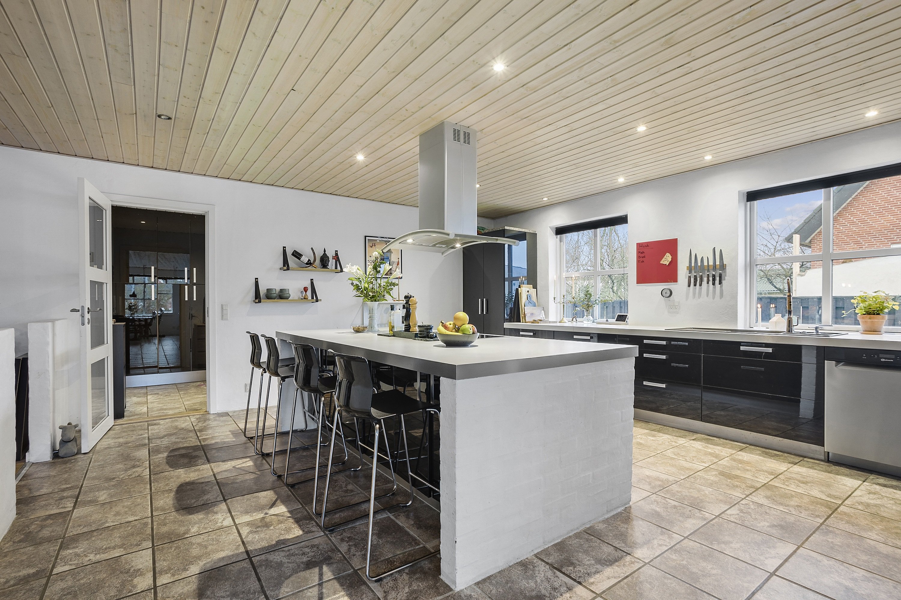 Fremhævet køkken billede i fuldskærmstilstand. Billede af Muhlesvej 13, 9800 Hjørring