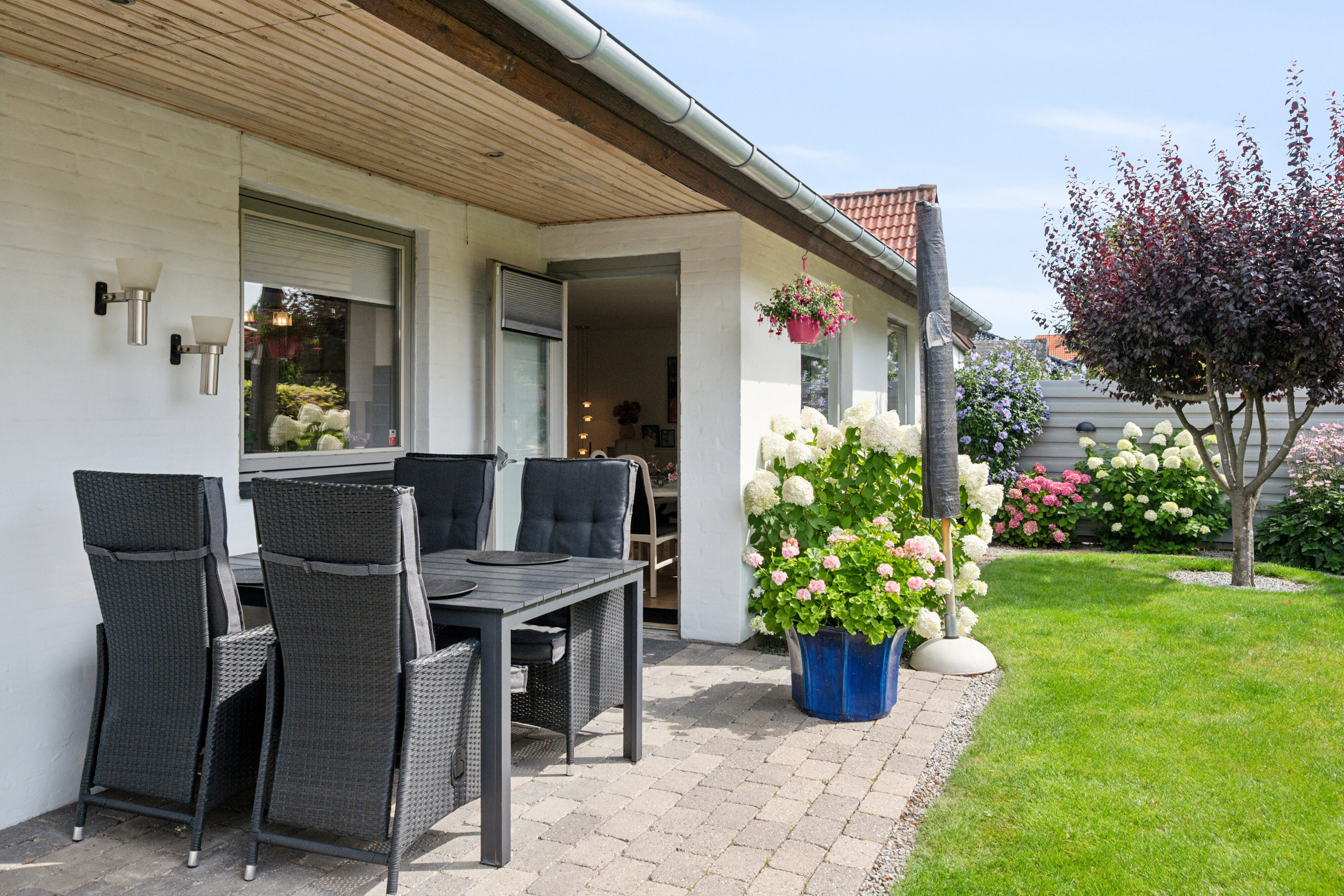 Fremhævet overdækket terrasse billede i fuldskærmstilstand. Billede af Løgumvej 23B, 2610 Rødovre