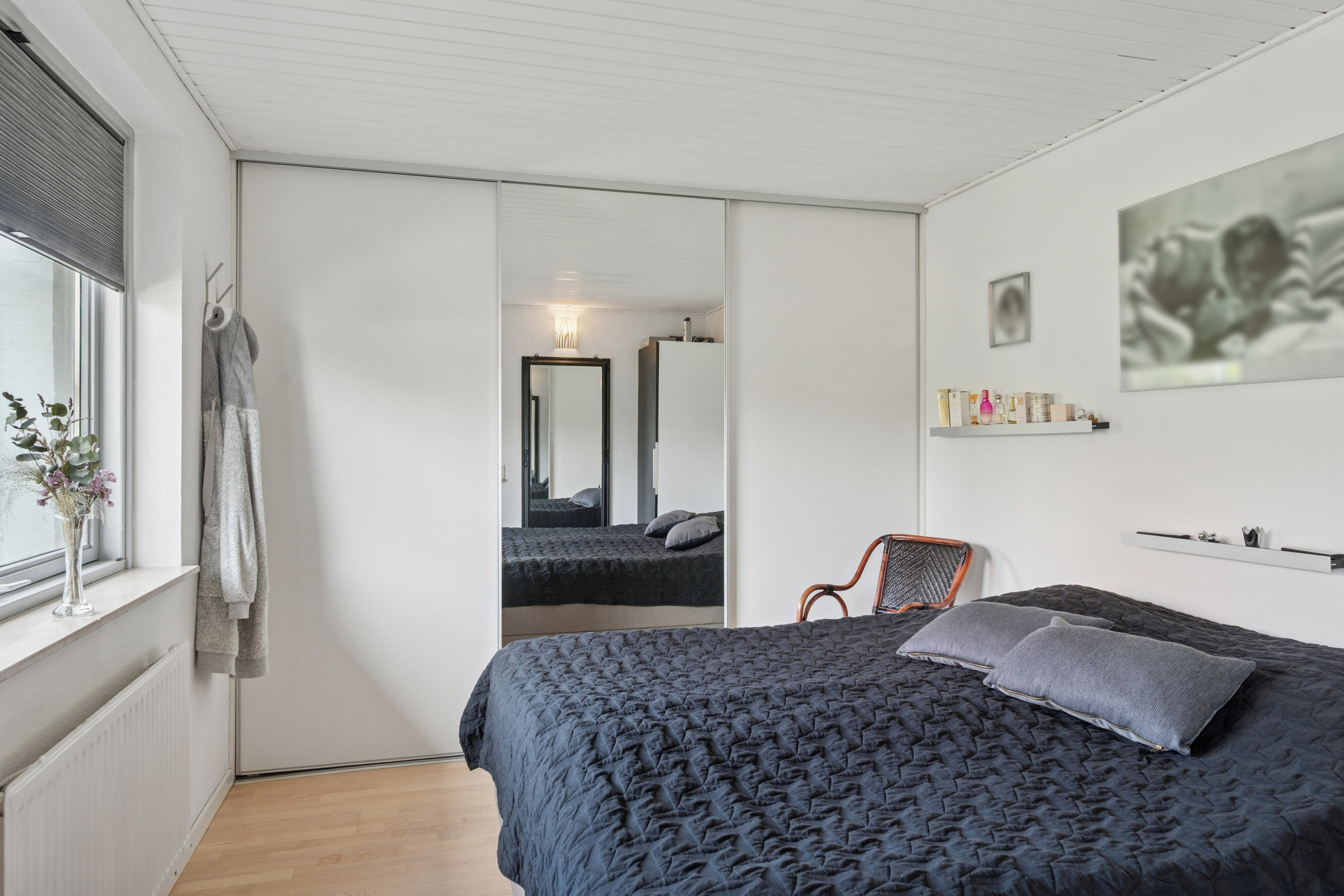 Fremhævet soveværelse billede i fuldskærmstilstand. Billede af Løgumvej 23B, 2610 Rødovre