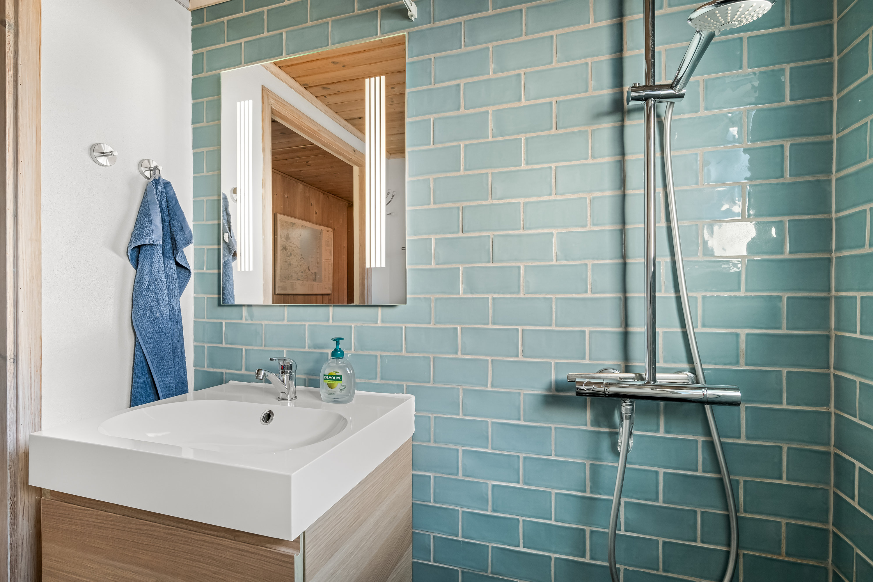 Fremhævet badeværelse billede i fuldskærmstilstand. Billede af Sivvænget 49, Stauning, 6900 Skjern