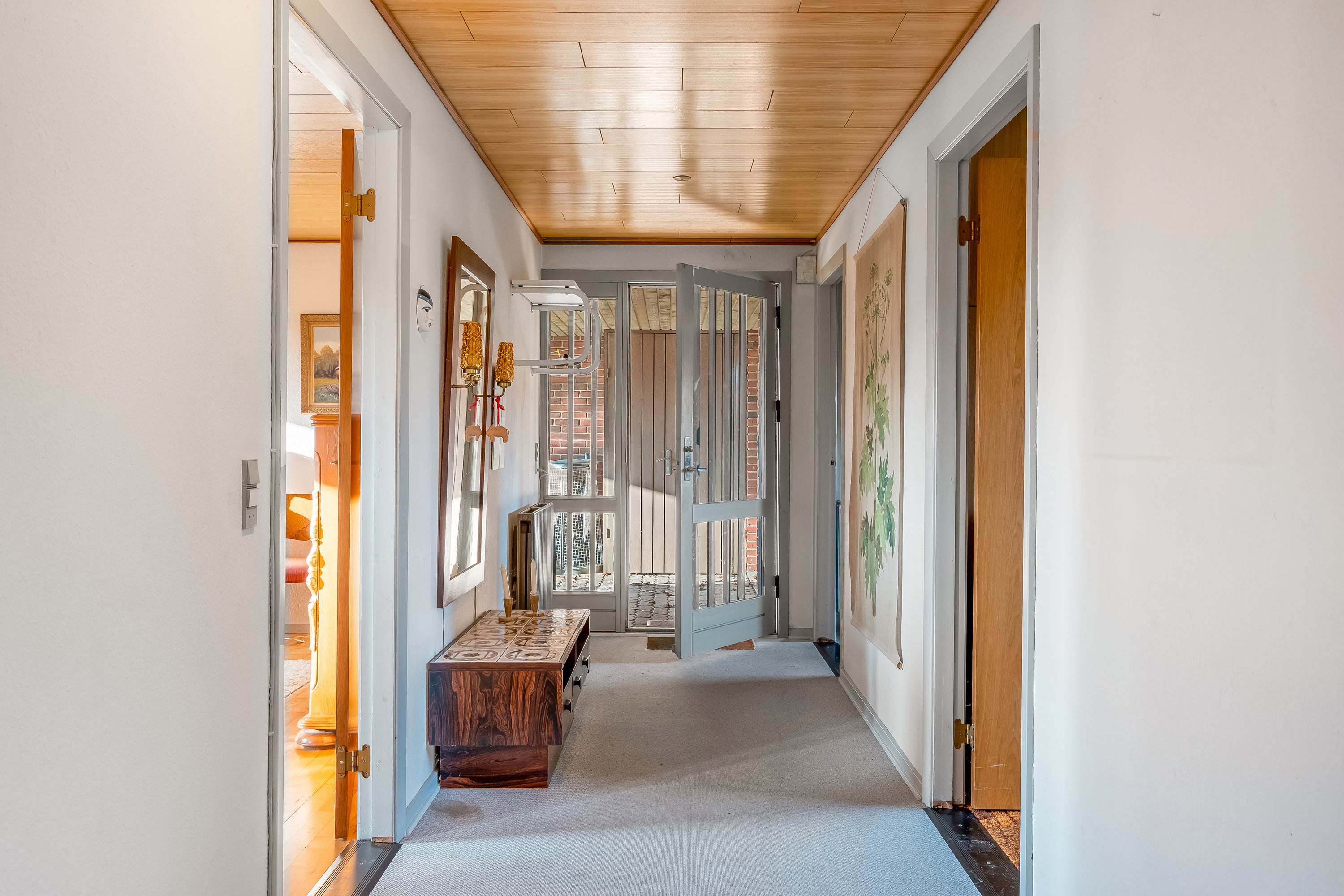 Fremhævet gang billede i fuldskærmstilstand. Billede af Rønnevænget 4, 6870 Ølgod