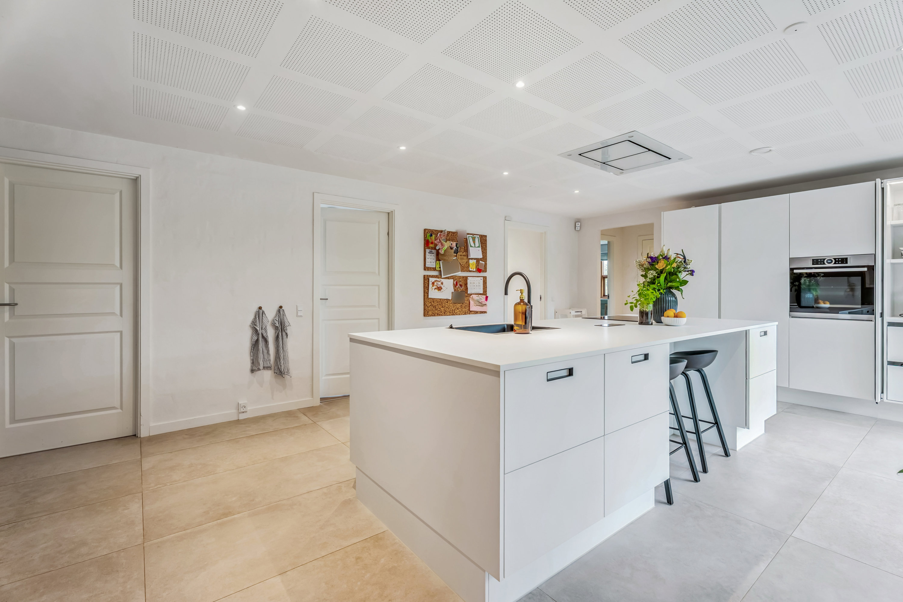 Fremhævet køkken billede i fuldskærmstilstand. Billede af Lyngvej 11, 5560 Aarup