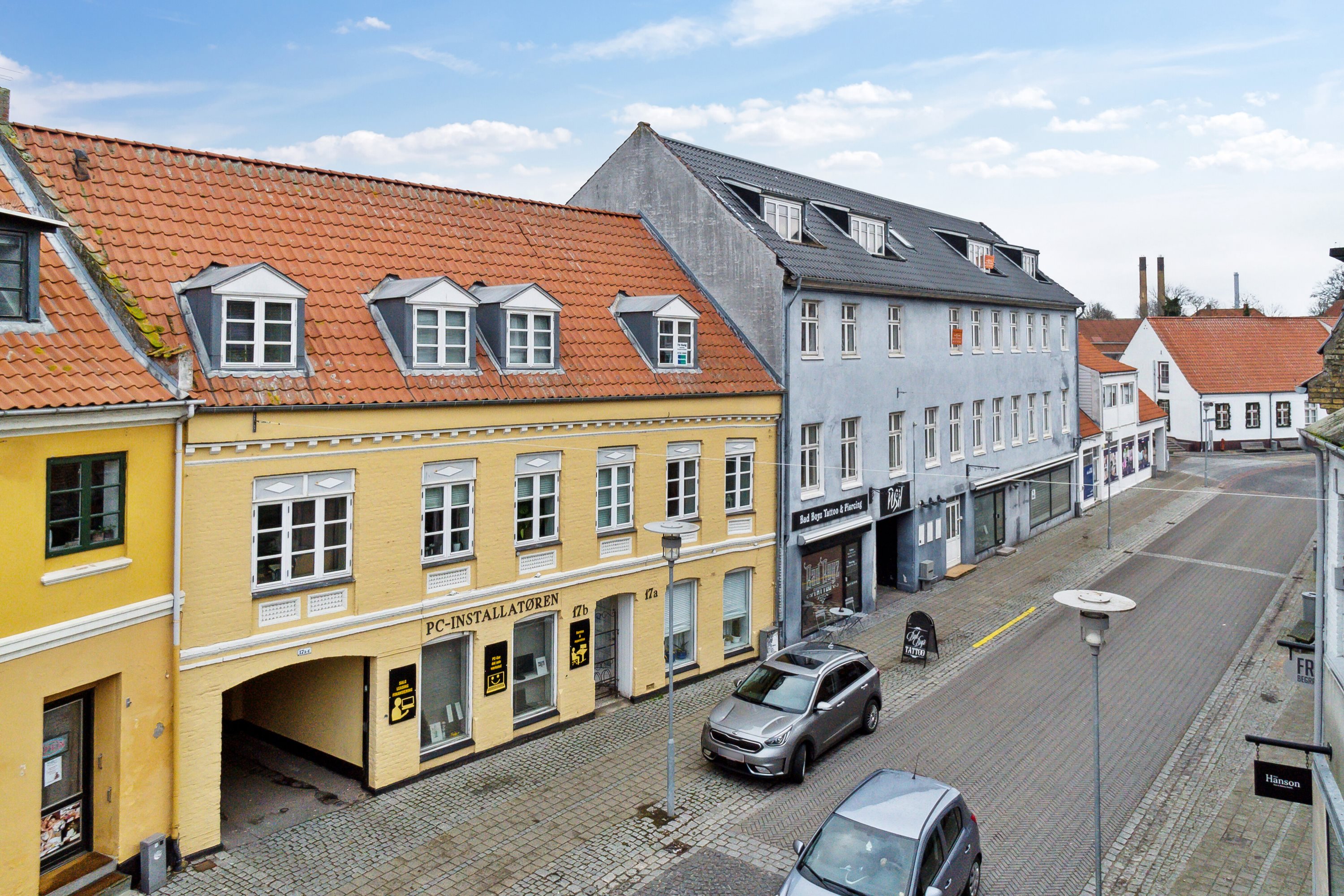 Ejerlejlighed: Set fra vejen på Havnegade 17C, 2. tv., 3600 Frederikssund