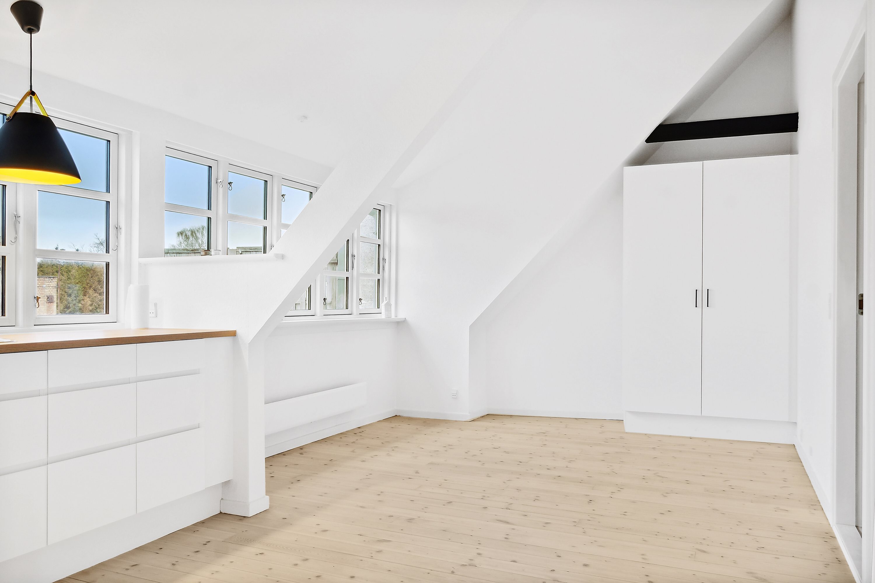 Fremhævet stue billede i fuldskærmstilstand. Billede af Havnegade 17C, 2. tv., 3600 Frederikssund