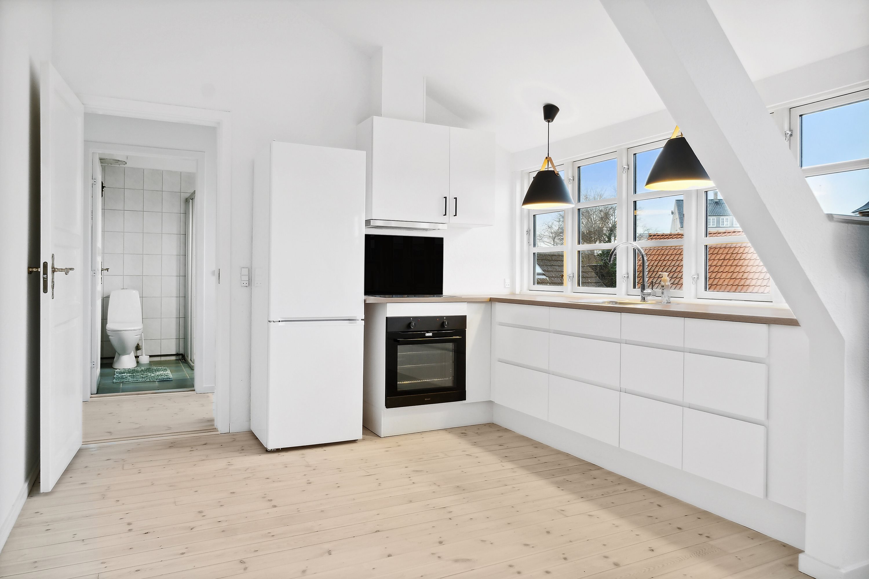Fremhævet køkken billede i fuldskærmstilstand. Billede af Havnegade 17C, 2. tv., 3600 Frederikssund