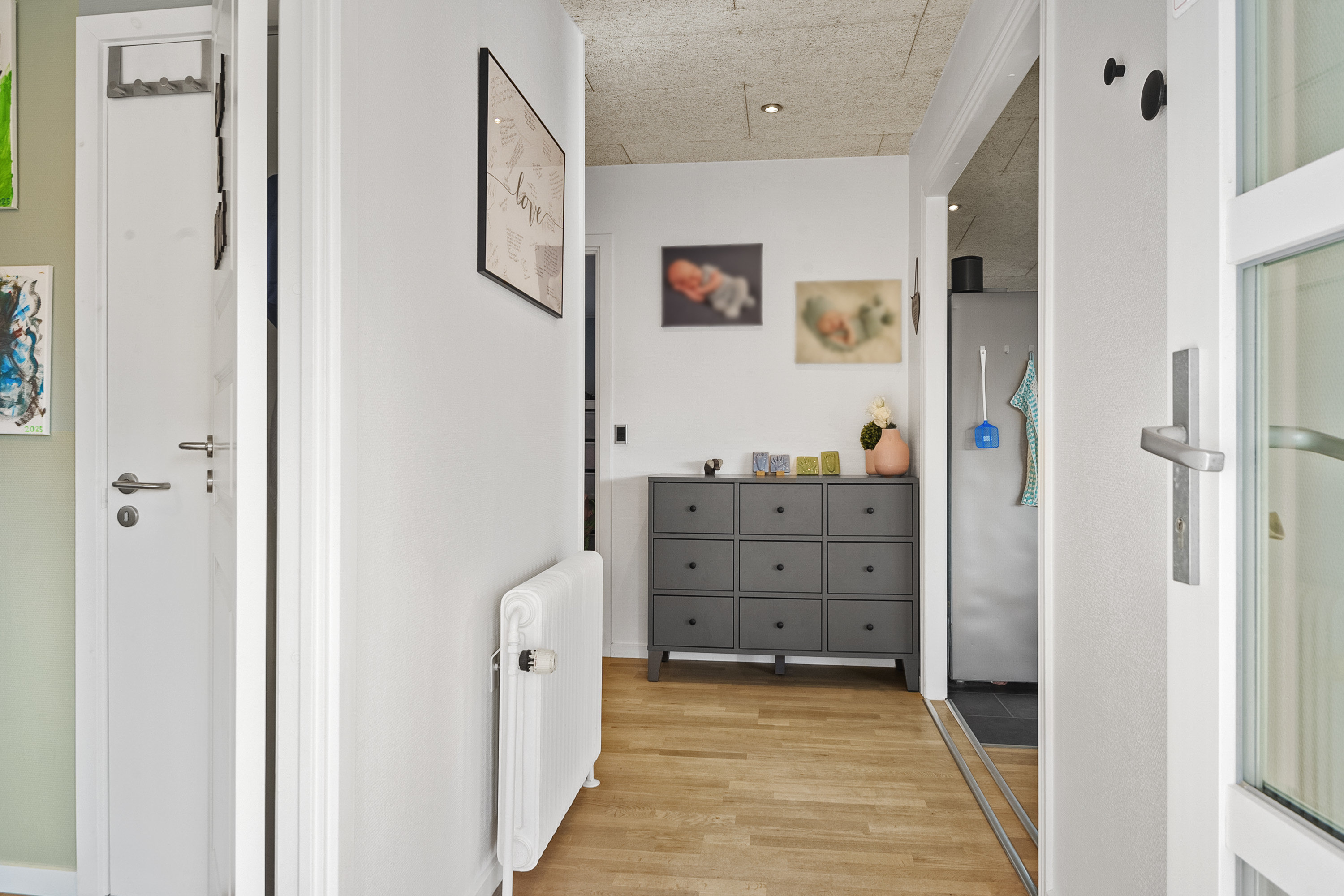 Fremhævet gang billede i fuldskærmstilstand. Billede af Spættevej 3, 6851 Janderup Vestj