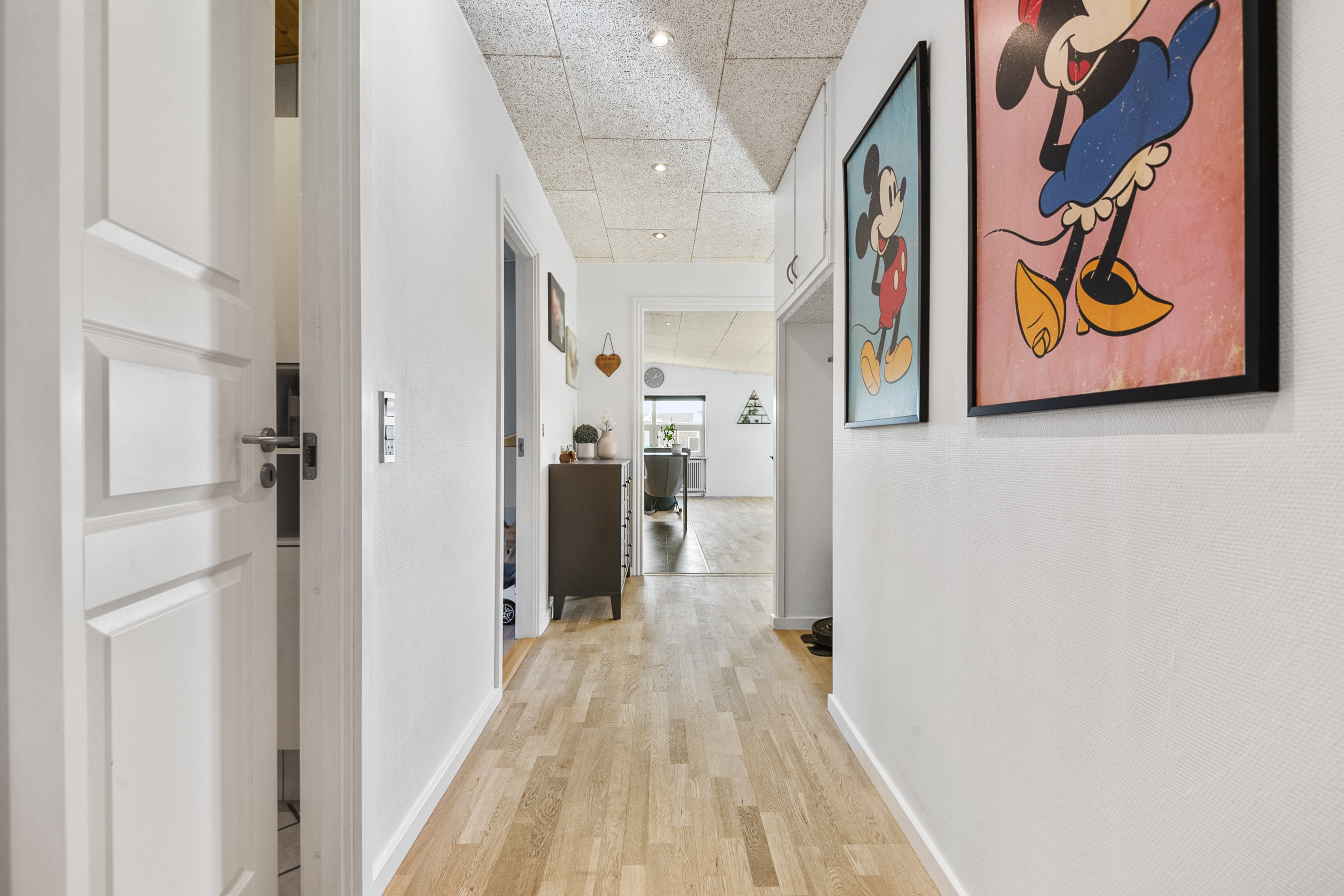 Fremhævet gang billede i fuldskærmstilstand. Billede af Spættevej 3, 6851 Janderup Vestj