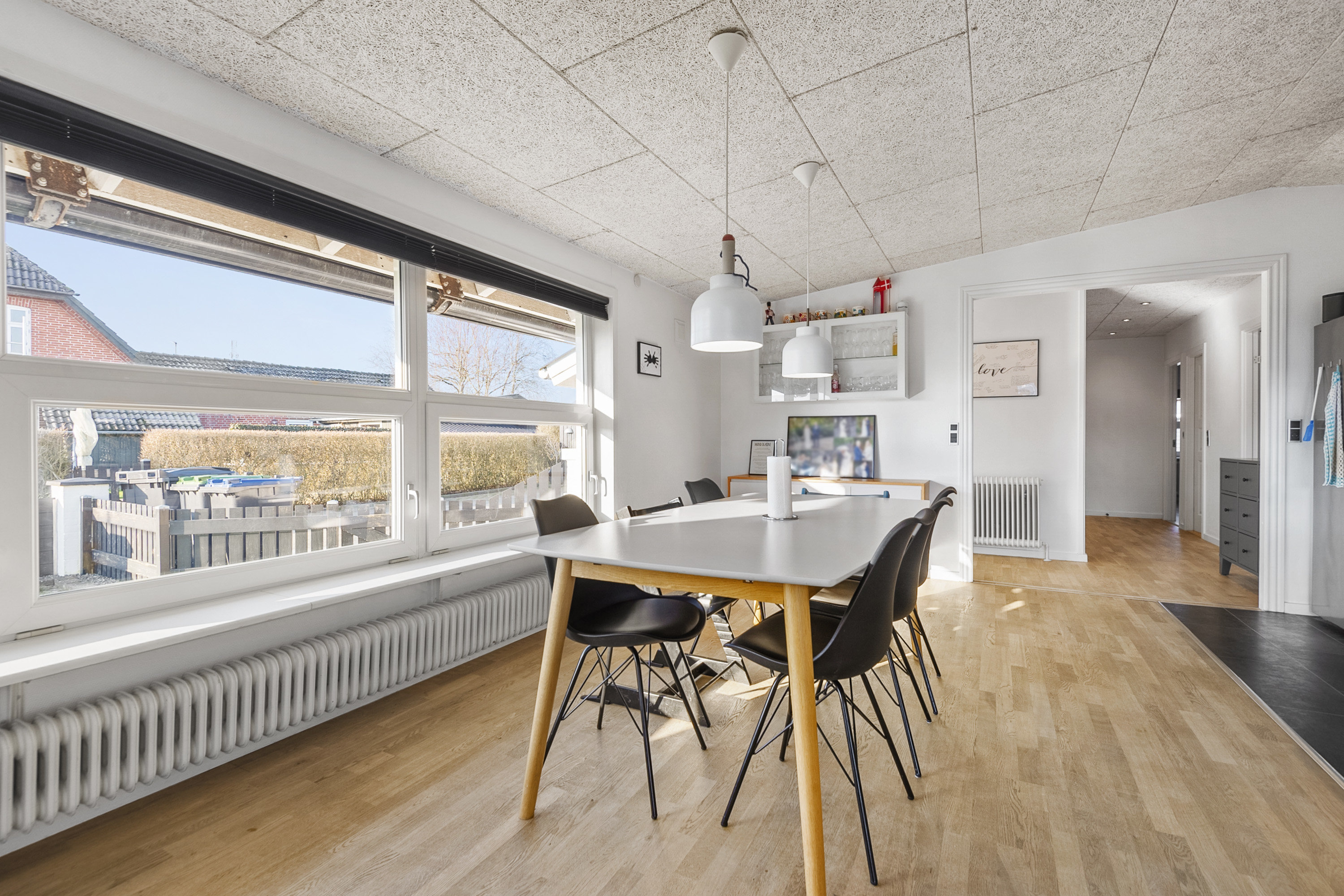 Fremhævet stue billede i fuldskærmstilstand. Billede af Spættevej 3, 6851 Janderup Vestj