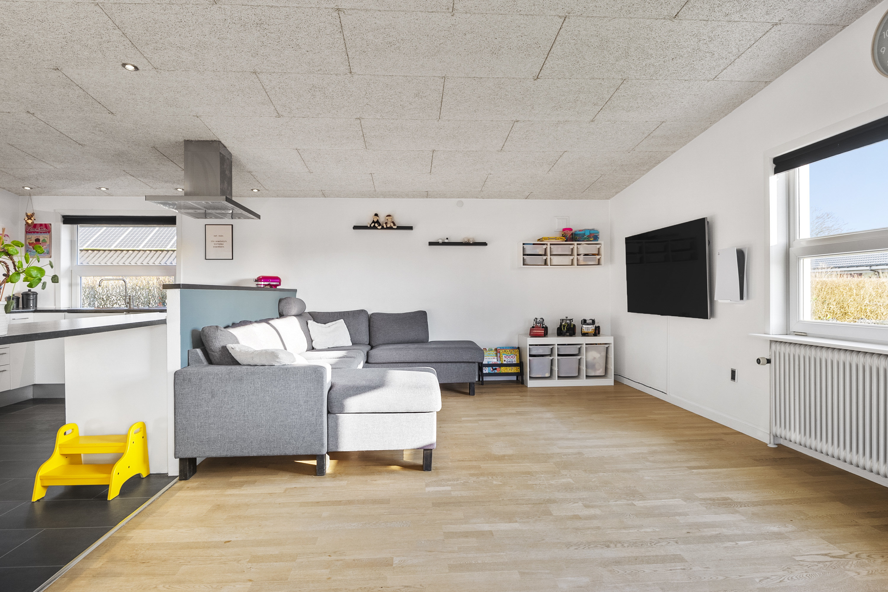 Fremhævet stue billede i fuldskærmstilstand. Billede af Spættevej 3, 6851 Janderup Vestj