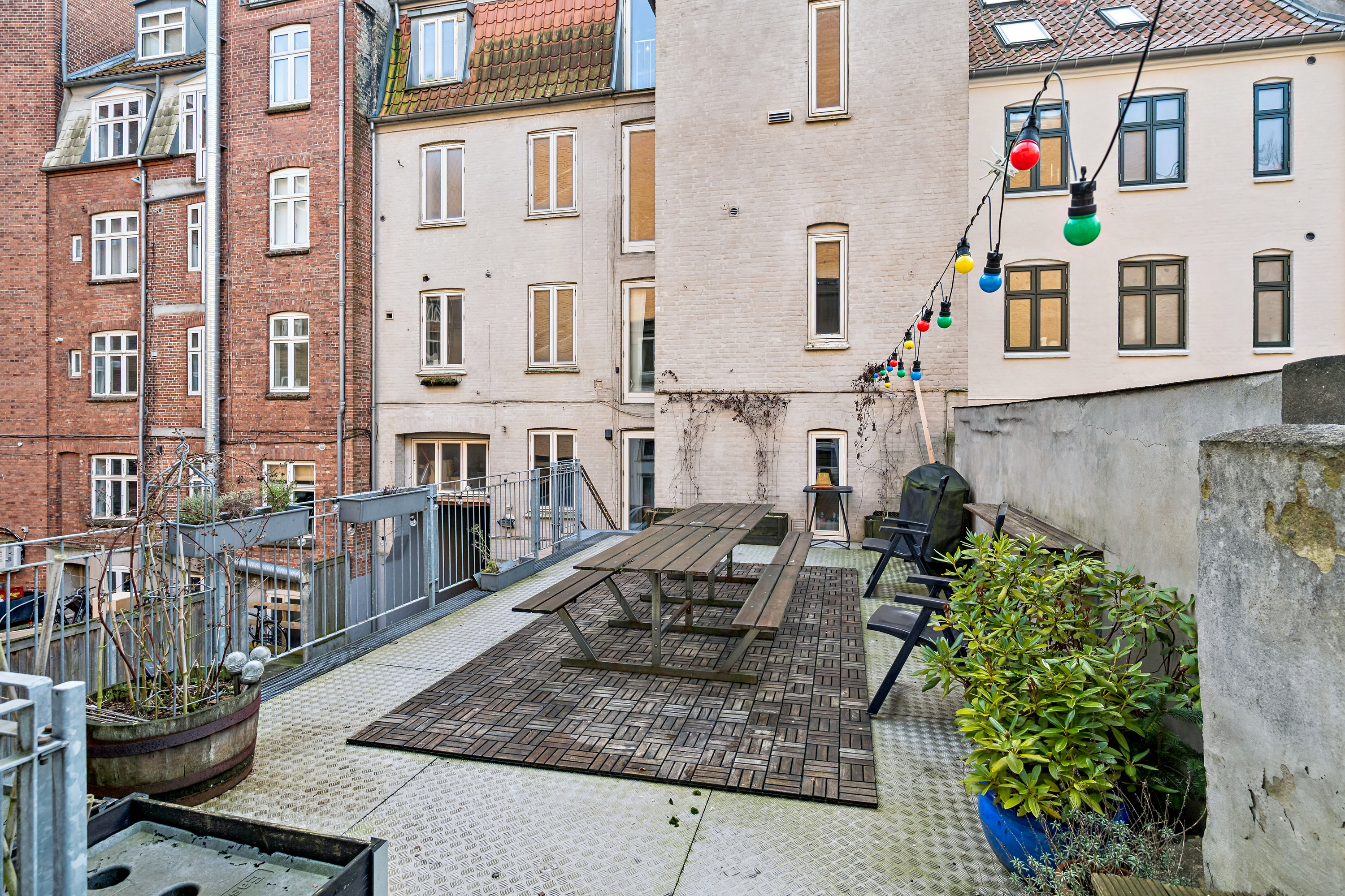 Fremhævet gårdmiljø billede i fuldskærmstilstand. Billede af Banegårdsgade 37B, 2., 8000 Aarhus C